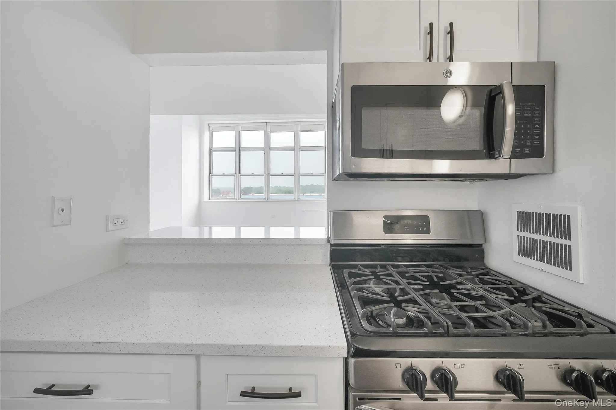 1 Landmark Square, Rye Town, NY, 1 Bedroom Bedrooms, 5 Rooms Rooms,2 BathroomsBathrooms,Residential Lease,For Rent,Landmark,0,1006144 1 Landmark Square, Rye Town, NY, 1 Bedroom Bedrooms, 5 Rooms Rooms,2 BathroomsBathrooms,Residential Lease,For Rent,Landmark,0,1006144