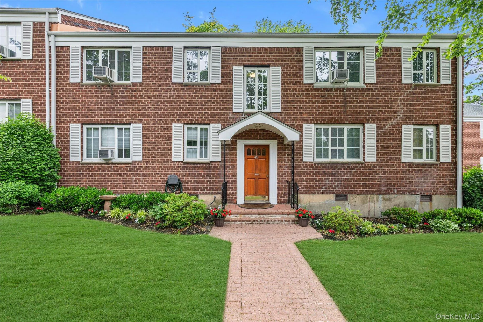 441 Main Street, Huntington, NY, 1 Bedroom Bedrooms, 3 Rooms Rooms,1 BathroomBathrooms,Residential,For Rent,Main,0,1006148 441 Main Street, Huntington, NY, 1 Bedroom Bedrooms, 3 Rooms Rooms,1 BathroomBathrooms,Residential,For Rent,Main,0,1006148