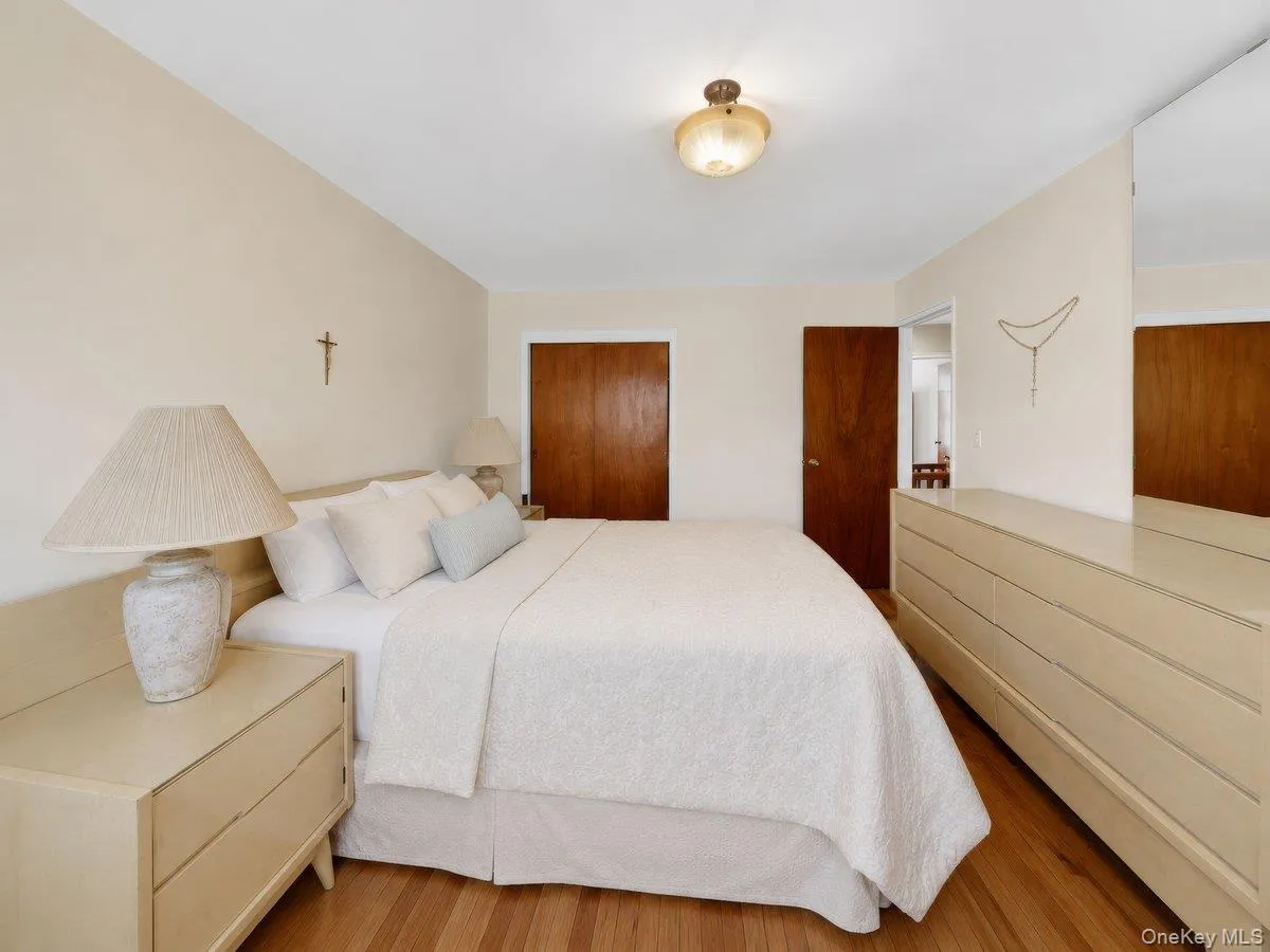 561 Logan Avenue, New York, NY, 3 Bedrooms Bedrooms, 6 Rooms Rooms,2 BathroomsBathrooms,Residential,For Rent,Logan,0,1006149 561 Logan Avenue, New York, NY, 3 Bedrooms Bedrooms, 6 Rooms Rooms,2 BathroomsBathrooms,Residential,For Rent,Logan,0,1006149