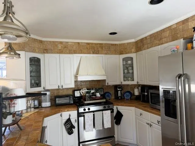 231 Dorchester Road, Hempstead, NY, 4 Bedrooms Bedrooms, 8 Rooms Rooms,2 BathroomsBathrooms,Residential,For Rent,Dorchester,0,1006151 231 Dorchester Road, Hempstead, NY, 4 Bedrooms Bedrooms, 8 Rooms Rooms,2 BathroomsBathrooms,Residential,For Rent,Dorchester,0,1006151