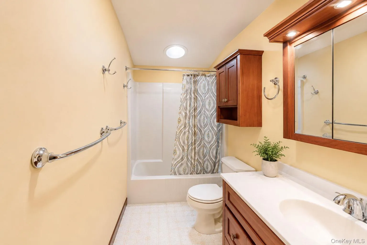 2nd Level Hall Bath 2nd Level Hall Bath