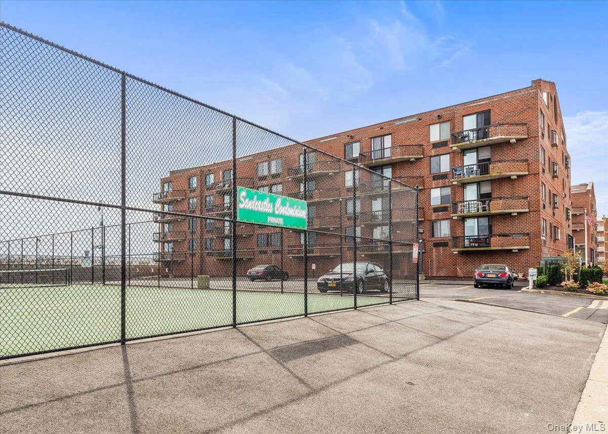 750 Broadway, Long Beach, NY, 1 Bedroom Bedrooms, 3 Rooms Rooms,1 BathroomBathrooms,Residential,For Rent,Broadway,0,1006163 750 Broadway, Long Beach, NY, 1 Bedroom Bedrooms, 3 Rooms Rooms,1 BathroomBathrooms,Residential,For Rent,Broadway,0,1006163