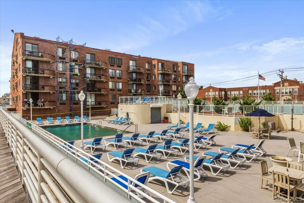 750 Broadway, Long Beach, NY, 1 Bedroom Bedrooms, 3 Rooms Rooms,1 BathroomBathrooms,Residential,For Rent,Broadway,0,1006163 750 Broadway, Long Beach, NY, 1 Bedroom Bedrooms, 3 Rooms Rooms,1 BathroomBathrooms,Residential,For Rent,Broadway,0,1006163