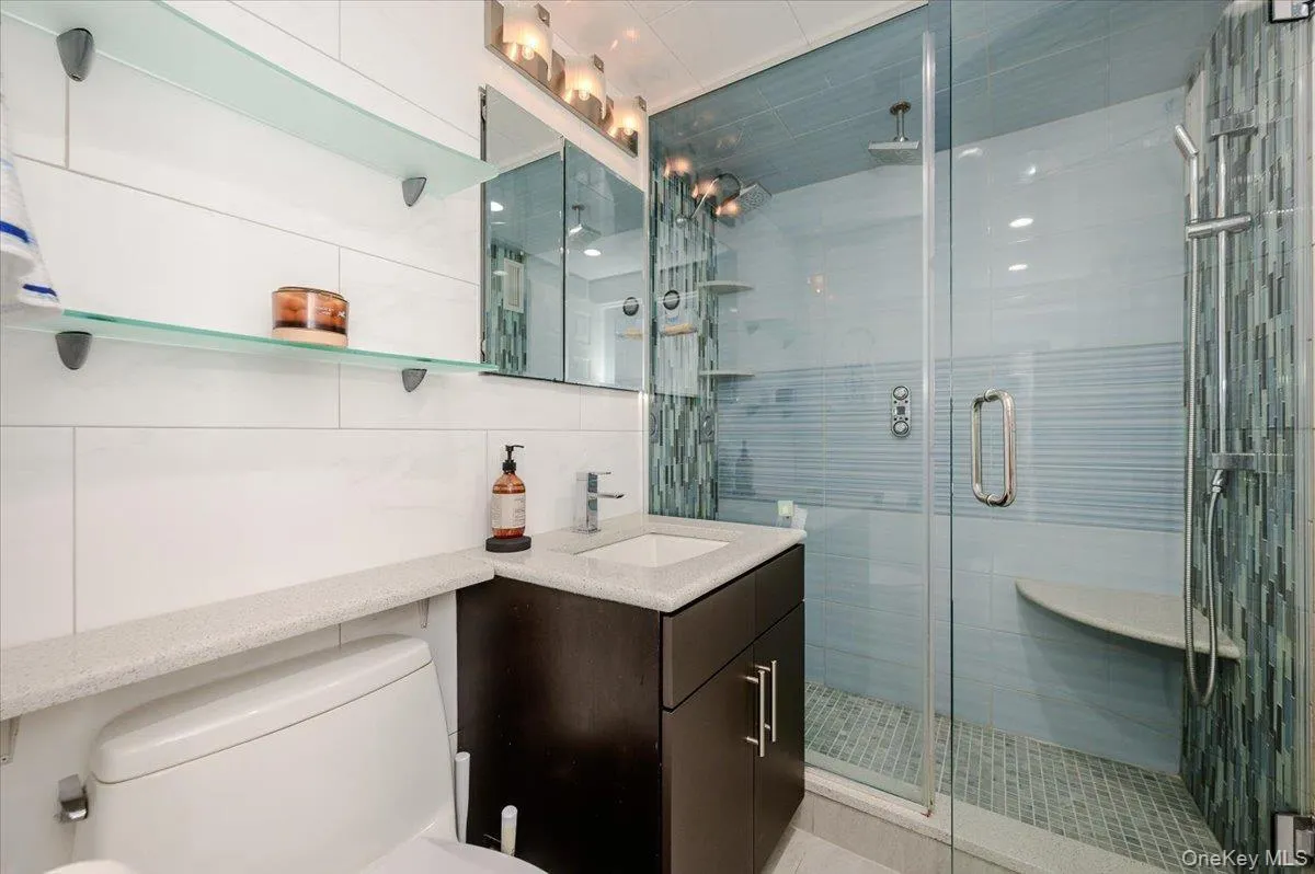 750 Broadway, Long Beach, NY, 1 Bedroom Bedrooms, 3 Rooms Rooms,1 BathroomBathrooms,Residential,For Rent,Broadway,0,1006163 750 Broadway, Long Beach, NY, 1 Bedroom Bedrooms, 3 Rooms Rooms,1 BathroomBathrooms,Residential,For Rent,Broadway,0,1006163
