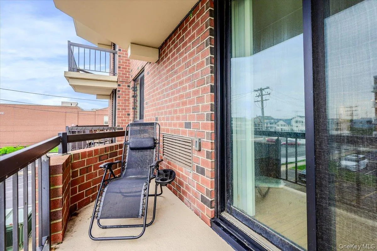 750 Broadway, Long Beach, NY, 1 Bedroom Bedrooms, 3 Rooms Rooms,1 BathroomBathrooms,Residential,For Rent,Broadway,0,1006163 750 Broadway, Long Beach, NY, 1 Bedroom Bedrooms, 3 Rooms Rooms,1 BathroomBathrooms,Residential,For Rent,Broadway,0,1006163