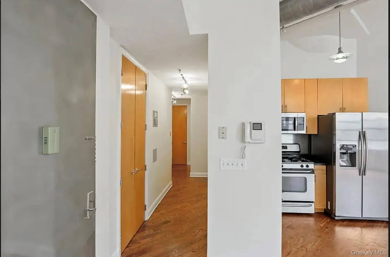 176 Johnson Street, New York, NY, 1 Bedroom Bedrooms, 1 Room Rooms,1 BathroomBathrooms,Residential Lease,For Rent,Johnson,0,1006165 176 Johnson Street, New York, NY, 1 Bedroom Bedrooms, 1 Room Rooms,1 BathroomBathrooms,Residential Lease,For Rent,Johnson,0,1006165
