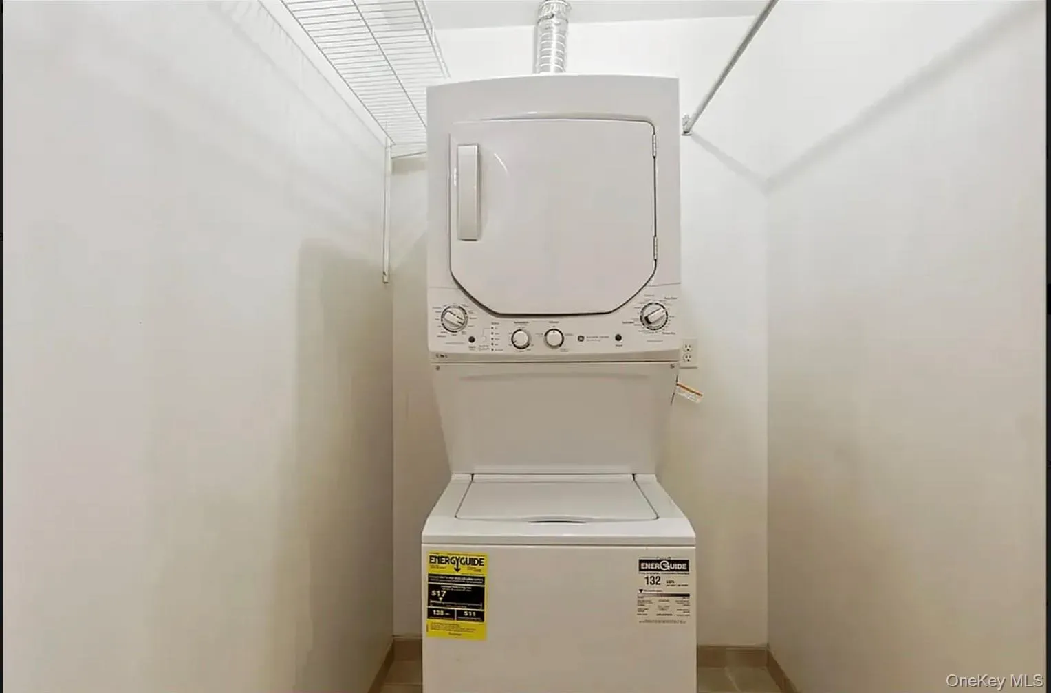 176 Johnson Street, New York, NY, 1 Bedroom Bedrooms, 1 Room Rooms,1 BathroomBathrooms,Residential Lease,For Rent,Johnson,0,1006165 176 Johnson Street, New York, NY, 1 Bedroom Bedrooms, 1 Room Rooms,1 BathroomBathrooms,Residential Lease,For Rent,Johnson,0,1006165
