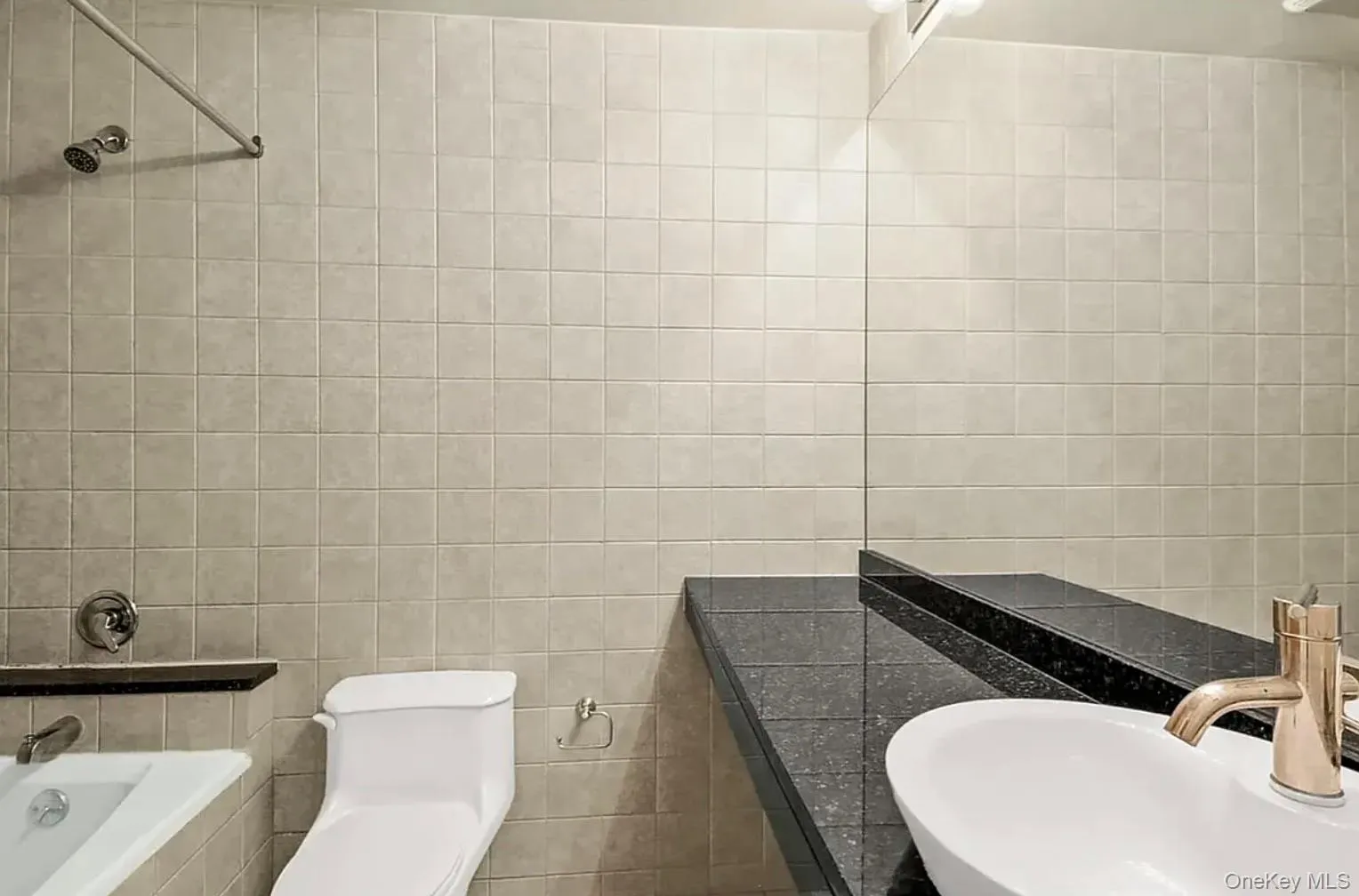 176 Johnson Street, New York, NY, 1 Bedroom Bedrooms, 1 Room Rooms,1 BathroomBathrooms,Residential Lease,For Rent,Johnson,0,1006165 176 Johnson Street, New York, NY, 1 Bedroom Bedrooms, 1 Room Rooms,1 BathroomBathrooms,Residential Lease,For Rent,Johnson,0,1006165