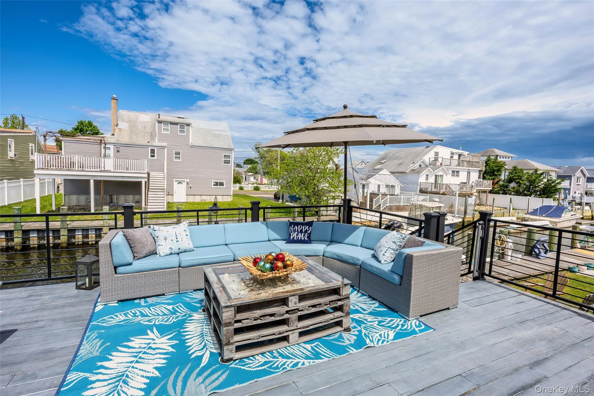 Gorgeous Party Deck! Gorgeous Party Deck!