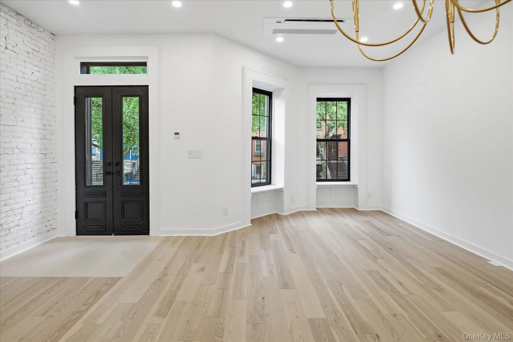 655 Decatur Street, New York, NY, 5 Bedrooms Bedrooms, 9 Rooms Rooms,3 BathroomsBathrooms,Residential,For Rent,Decatur,0,1006173 655 Decatur Street, New York, NY, 5 Bedrooms Bedrooms, 9 Rooms Rooms,3 BathroomsBathrooms,Residential,For Rent,Decatur,0,1006173