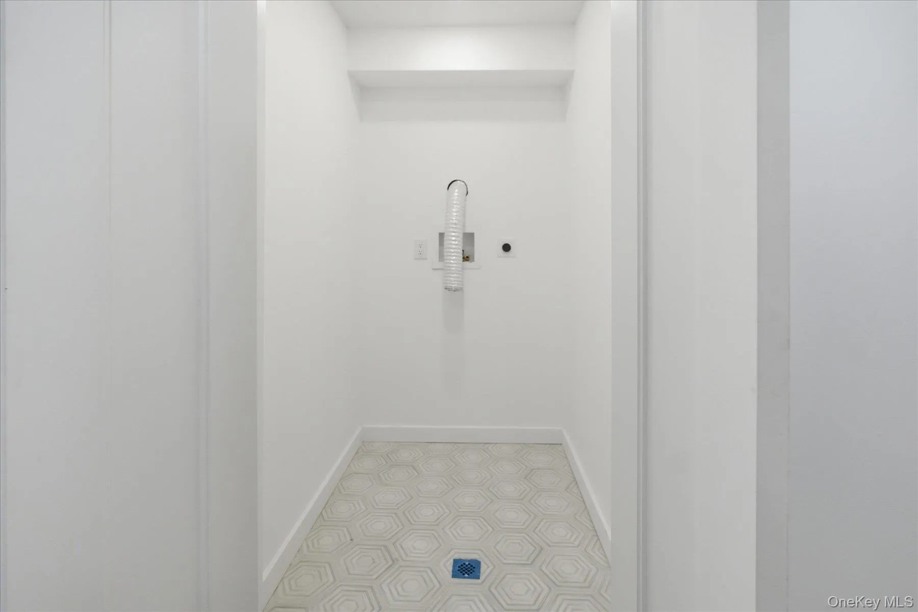 655 Decatur Street, New York, NY, 5 Bedrooms Bedrooms, 9 Rooms Rooms,3 BathroomsBathrooms,Residential,For Rent,Decatur,0,1006173 655 Decatur Street, New York, NY, 5 Bedrooms Bedrooms, 9 Rooms Rooms,3 BathroomsBathrooms,Residential,For Rent,Decatur,0,1006173