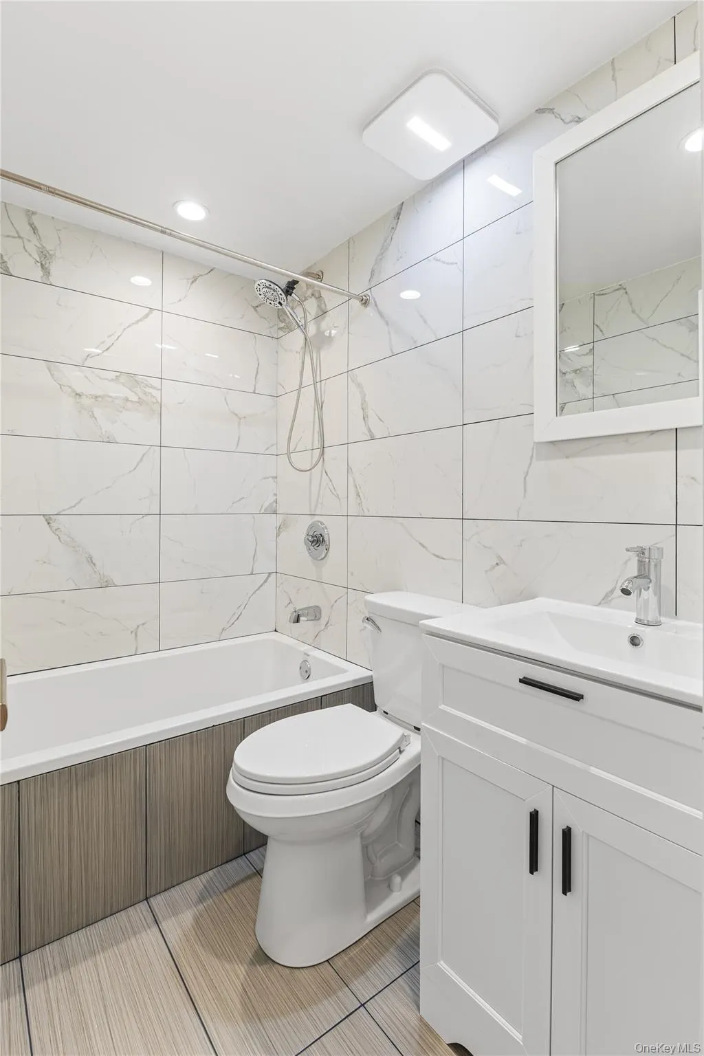 118 Cooper Street, New York, NY, 2 Bedrooms Bedrooms, 2 Rooms Rooms,1 BathroomBathrooms,Residential Lease,For Rent,Cooper,0,1006175 118 Cooper Street, New York, NY, 2 Bedrooms Bedrooms, 2 Rooms Rooms,1 BathroomBathrooms,Residential Lease,For Rent,Cooper,0,1006175