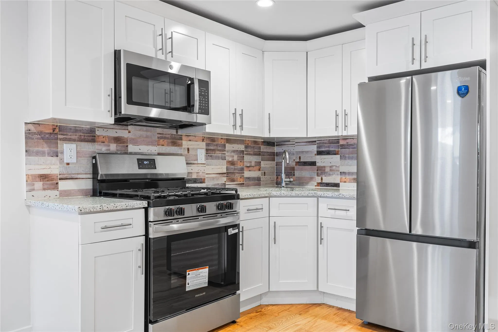 118 Cooper Street, New York, NY, 2 Bedrooms Bedrooms, 2 Rooms Rooms,1 BathroomBathrooms,Residential Lease,For Rent,Cooper,0,1006175 118 Cooper Street, New York, NY, 2 Bedrooms Bedrooms, 2 Rooms Rooms,1 BathroomBathrooms,Residential Lease,For Rent,Cooper,0,1006175