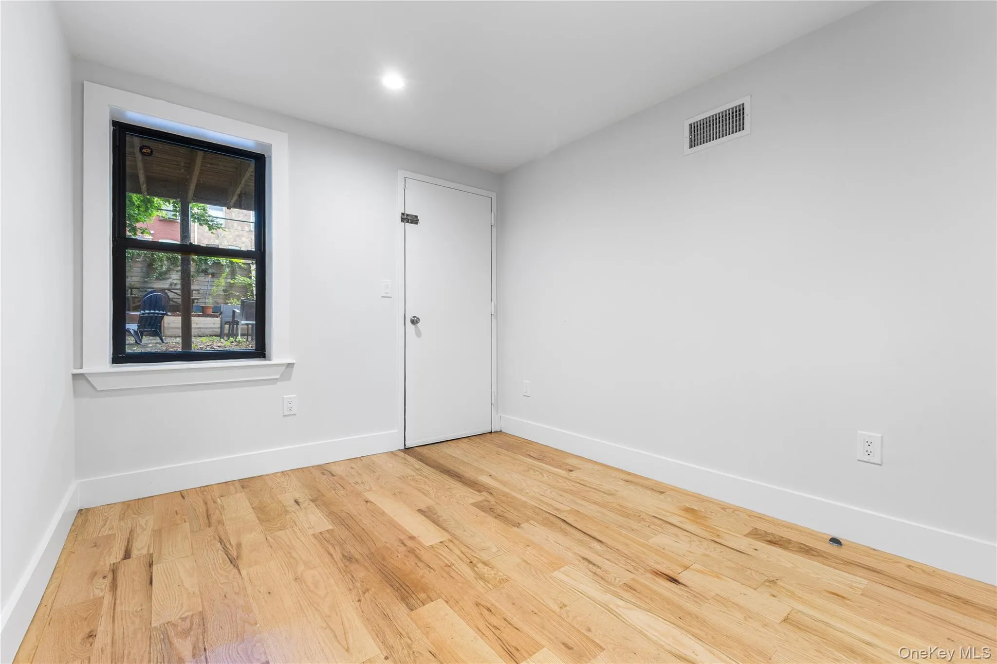 118 Cooper Street, New York, NY, 2 Bedrooms Bedrooms, 2 Rooms Rooms,1 BathroomBathrooms,Residential Lease,For Rent,Cooper,0,1006175 118 Cooper Street, New York, NY, 2 Bedrooms Bedrooms, 2 Rooms Rooms,1 BathroomBathrooms,Residential Lease,For Rent,Cooper,0,1006175