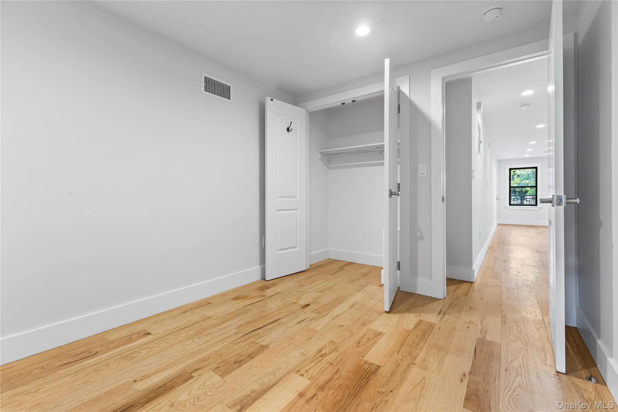 118 Cooper Street, New York, NY, 2 Bedrooms Bedrooms, 2 Rooms Rooms,1 BathroomBathrooms,Residential Lease,For Rent,Cooper,0,1006175 118 Cooper Street, New York, NY, 2 Bedrooms Bedrooms, 2 Rooms Rooms,1 BathroomBathrooms,Residential Lease,For Rent,Cooper,0,1006175
