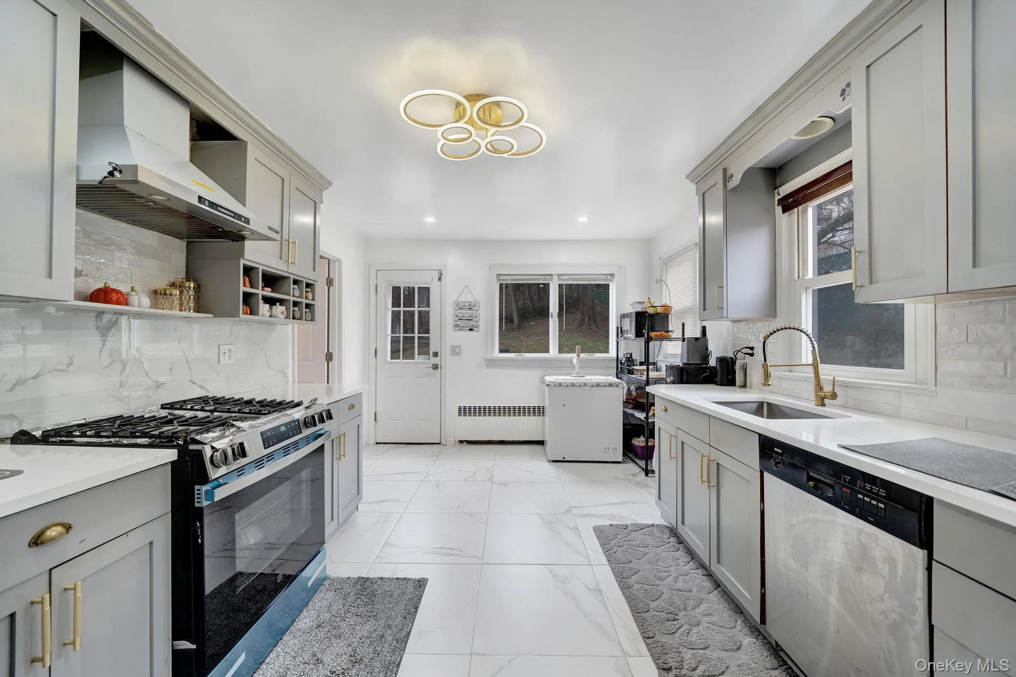 9 Valley View Drive, Yonkers, NY, 4 Bedrooms Bedrooms, 8 Rooms Rooms,3 BathroomsBathrooms,Residential,For Rent,Valley View,0,1006178 9 Valley View Drive, Yonkers, NY, 4 Bedrooms Bedrooms, 8 Rooms Rooms,3 BathroomsBathrooms,Residential,For Rent,Valley View,0,1006178