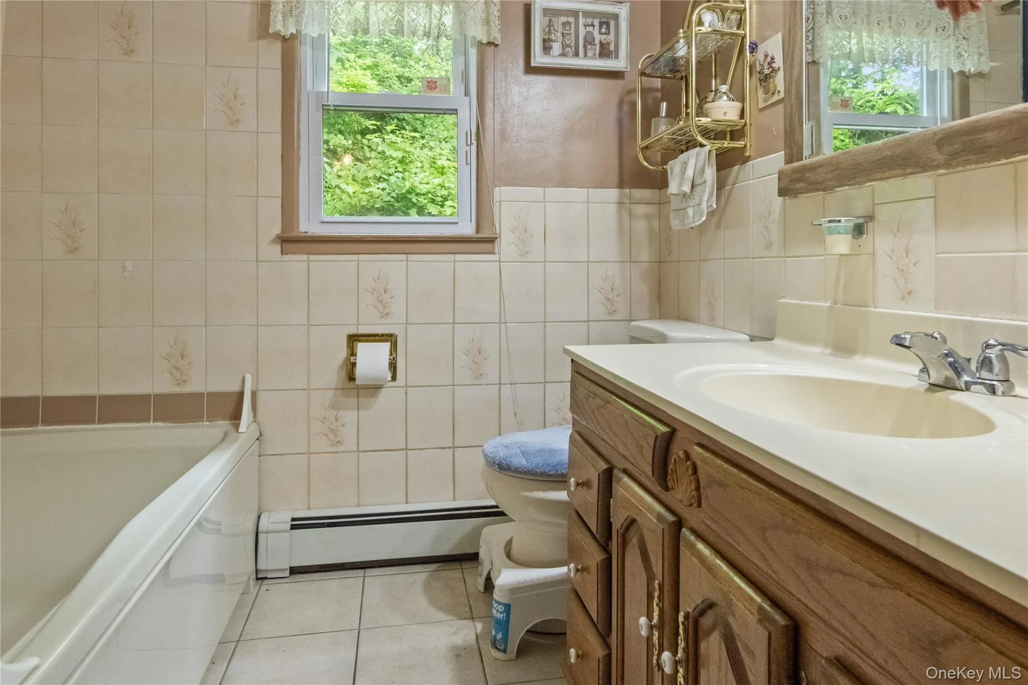 Main floor bathroom with soaking tub Main floor bathroom with soaking tub