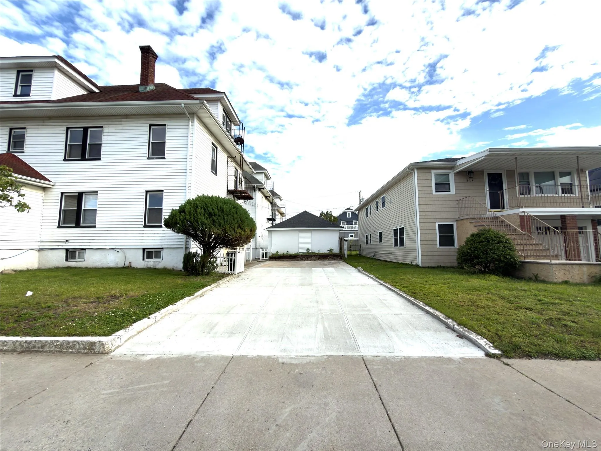 302 West Hudson, Long Beach, NY, 6 Bedrooms Bedrooms, 16 Rooms Rooms,2 BathroomsBathrooms,Residential Lease,For Rent,West Hudson,0,1006182 302 West Hudson, Long Beach, NY, 6 Bedrooms Bedrooms, 16 Rooms Rooms,2 BathroomsBathrooms,Residential Lease,For Rent,West Hudson,0,1006182