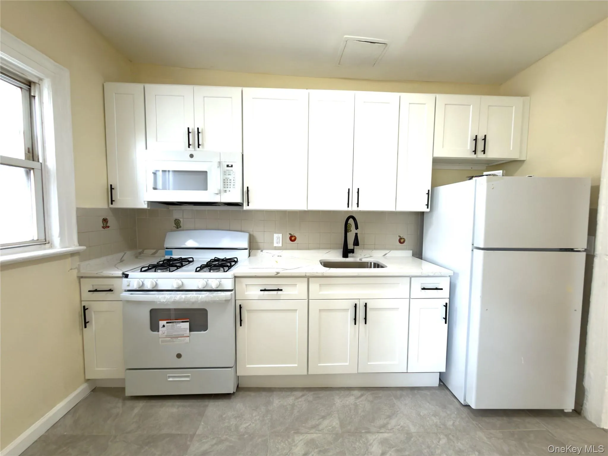 302 West Hudson, Long Beach, NY, 6 Bedrooms Bedrooms, 16 Rooms Rooms,2 BathroomsBathrooms,Residential Lease,For Rent,West Hudson,0,1006182 302 West Hudson, Long Beach, NY, 6 Bedrooms Bedrooms, 16 Rooms Rooms,2 BathroomsBathrooms,Residential Lease,For Rent,West Hudson,0,1006182
