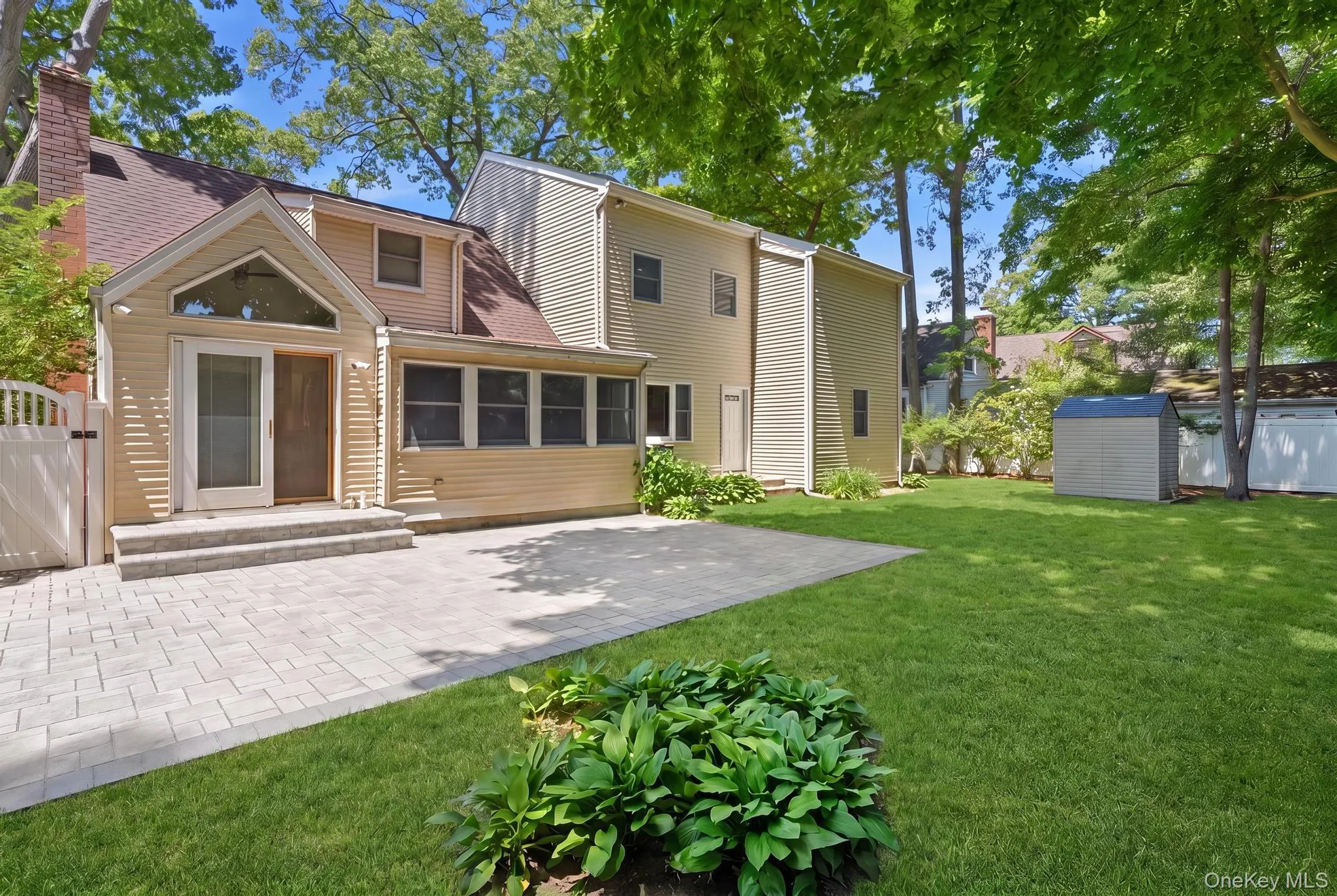 2595 Yorktown Street, Hempstead, NY, 3 Bedrooms Bedrooms, 8 Rooms Rooms,2 BathroomsBathrooms,Residential,For Rent,Yorktown,0,1006190 2595 Yorktown Street, Hempstead, NY, 3 Bedrooms Bedrooms, 8 Rooms Rooms,2 BathroomsBathrooms,Residential,For Rent,Yorktown,0,1006190