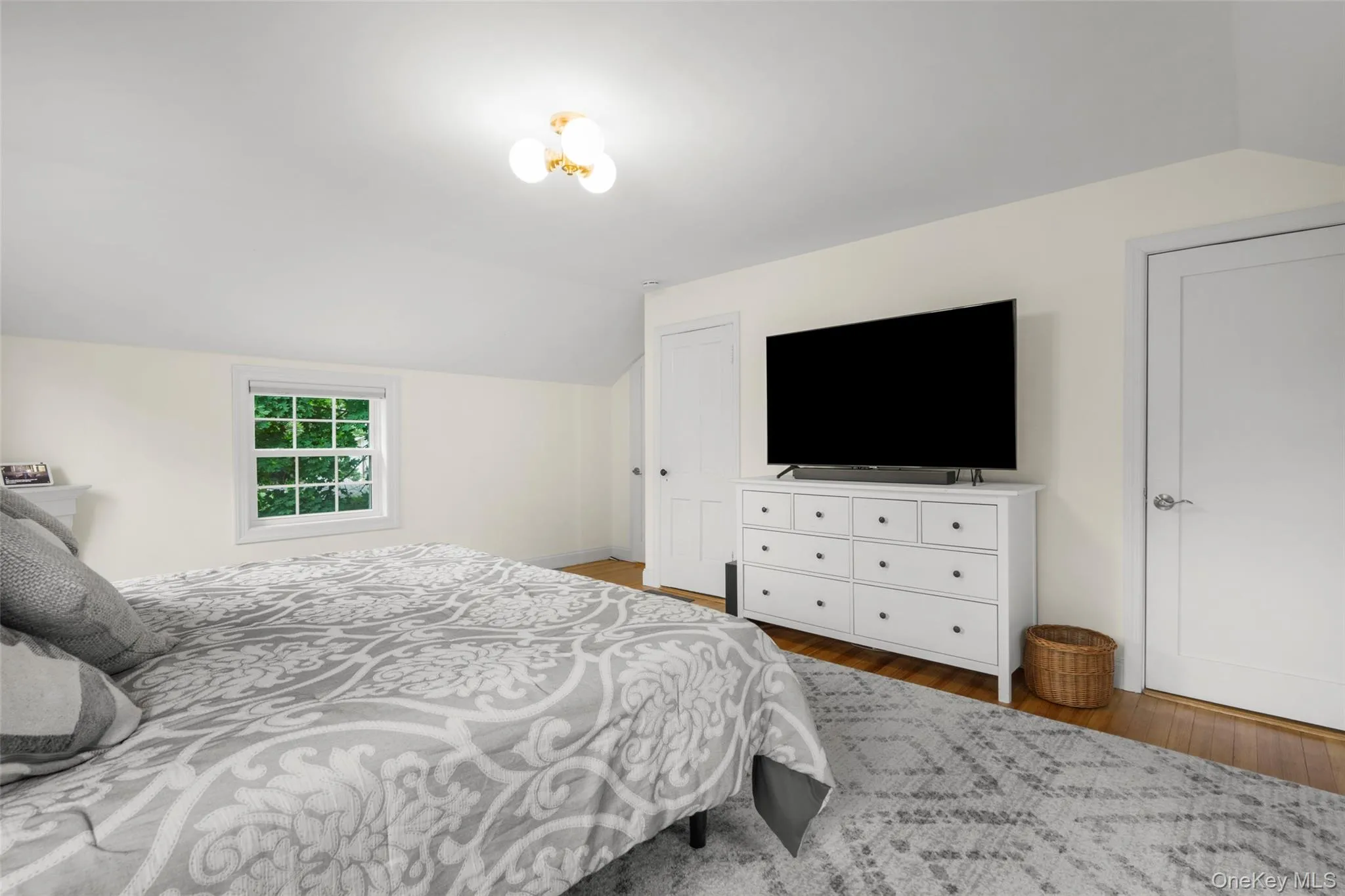 1 Harmon Drive, Mamaroneck, NY, 3 Bedrooms Bedrooms, 7 Rooms Rooms,2 BathroomsBathrooms,Residential,For Rent,Harmon,0,KEY1006192 1 Harmon Drive, Mamaroneck, NY, 3 Bedrooms Bedrooms, 7 Rooms Rooms,2 BathroomsBathrooms,Residential,For Rent,Harmon,0,KEY1006192