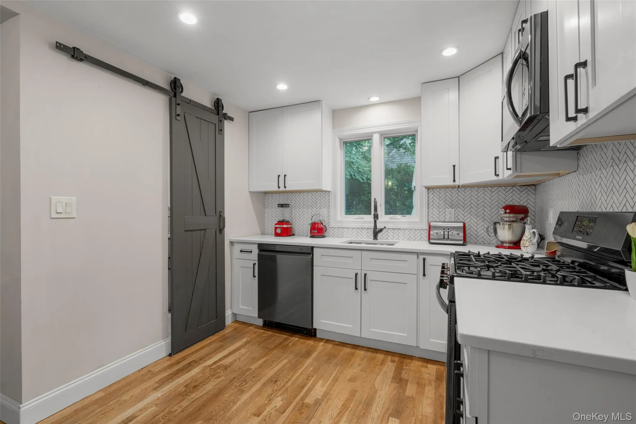 1 Harmon Drive, Mamaroneck, NY, 3 Bedrooms Bedrooms, 7 Rooms Rooms,2 BathroomsBathrooms,Residential,For Rent,Harmon,0,KEY1006192 1 Harmon Drive, Mamaroneck, NY, 3 Bedrooms Bedrooms, 7 Rooms Rooms,2 BathroomsBathrooms,Residential,For Rent,Harmon,0,KEY1006192