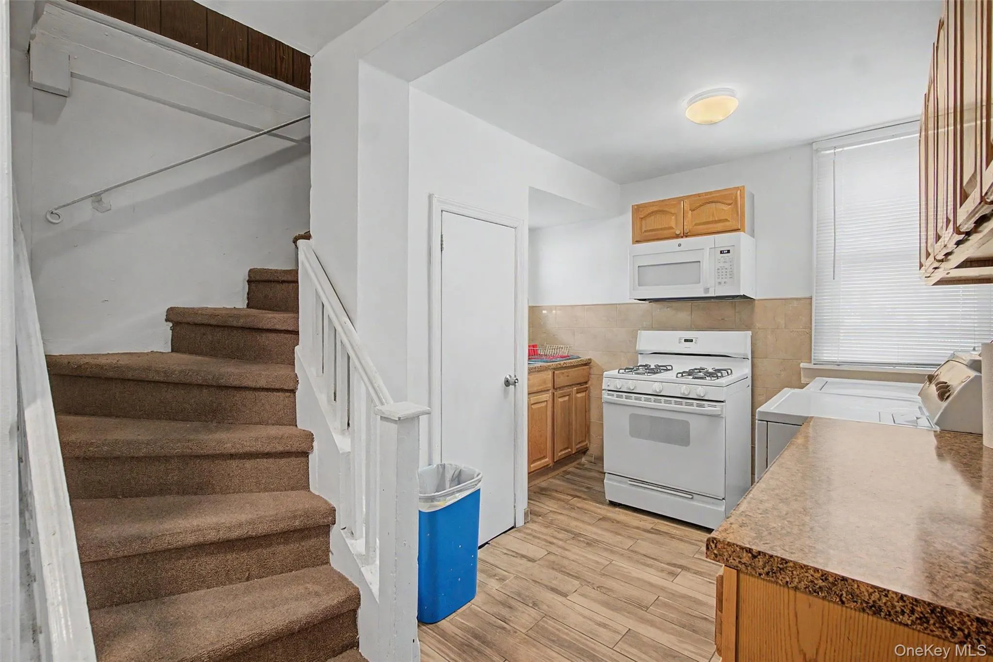 1608 Merry Avenue, New York, NY, 2 Bedrooms Bedrooms, 5 Rooms Rooms,1 BathroomBathrooms,Residential,For Rent,Merry,0,1006195 1608 Merry Avenue, New York, NY, 2 Bedrooms Bedrooms, 5 Rooms Rooms,1 BathroomBathrooms,Residential,For Rent,Merry,0,1006195