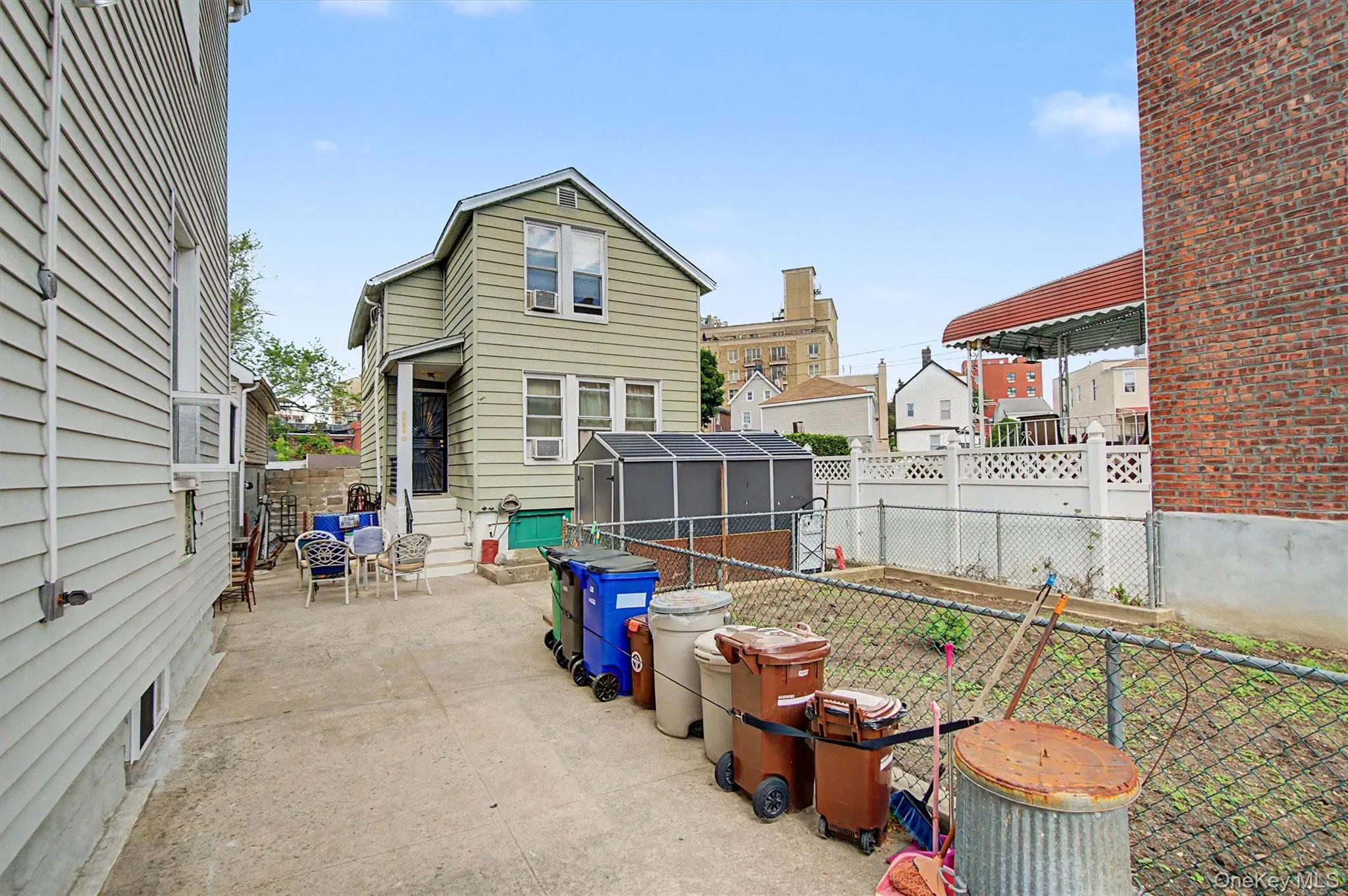 1608 Merry Avenue, New York, NY, 2 Bedrooms Bedrooms, 5 Rooms Rooms,1 BathroomBathrooms,Residential,For Rent,Merry,0,1006195 1608 Merry Avenue, New York, NY, 2 Bedrooms Bedrooms, 5 Rooms Rooms,1 BathroomBathrooms,Residential,For Rent,Merry,0,1006195