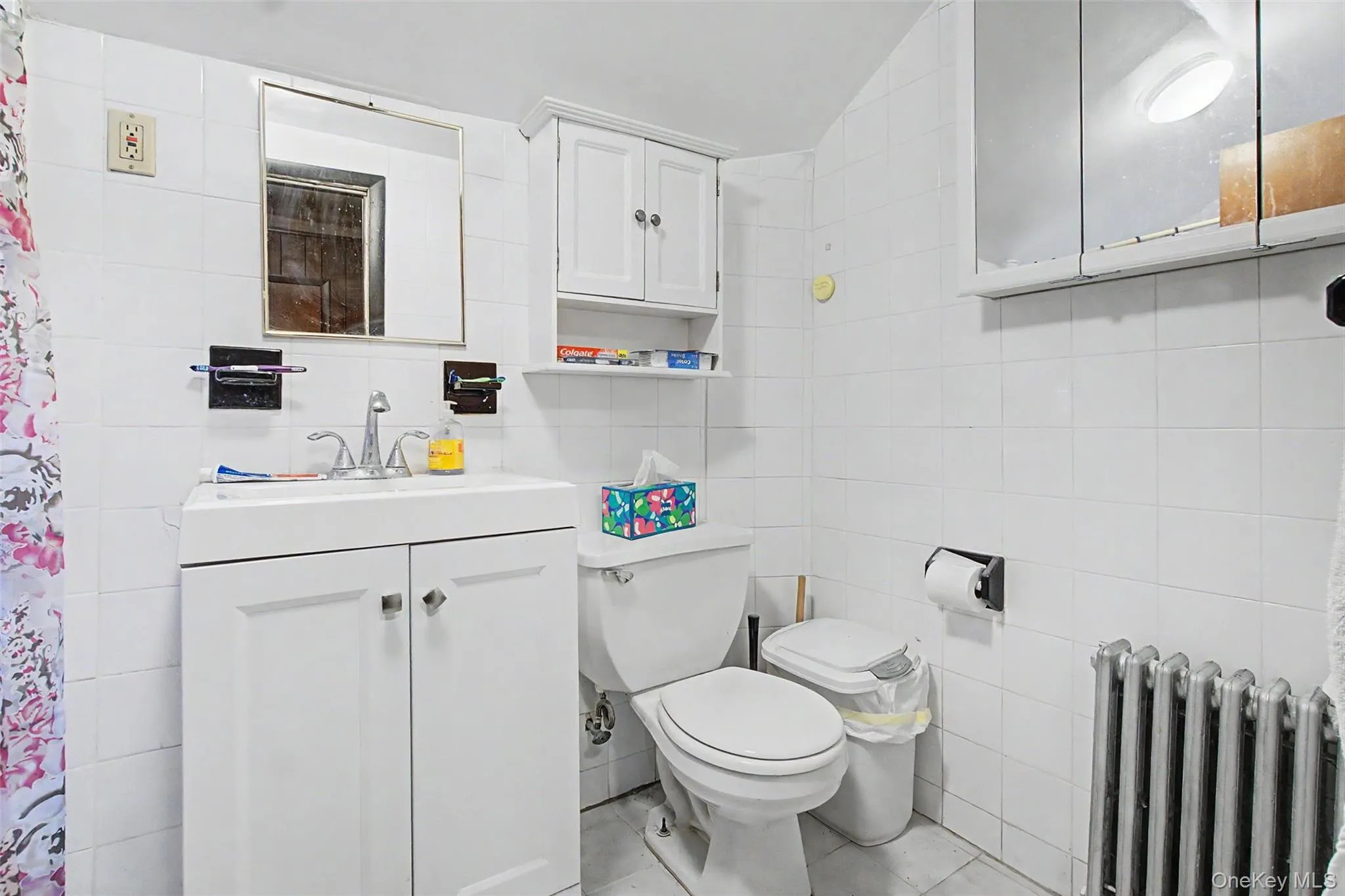 1608 Merry Avenue, New York, NY, 2 Bedrooms Bedrooms, 5 Rooms Rooms,1 BathroomBathrooms,Residential,For Rent,Merry,0,1006195 1608 Merry Avenue, New York, NY, 2 Bedrooms Bedrooms, 5 Rooms Rooms,1 BathroomBathrooms,Residential,For Rent,Merry,0,1006195