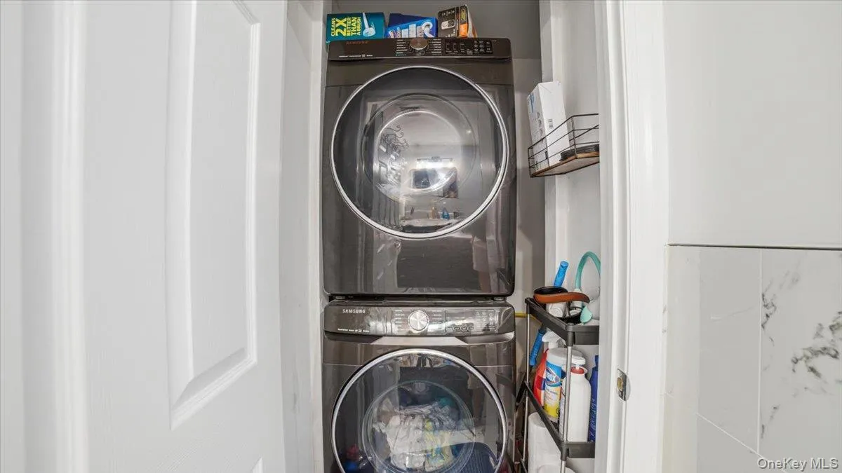 3093 Royal Avenue, Hempstead, NY, 2 Bedrooms Bedrooms, 5 Rooms Rooms,1 BathroomBathrooms,Residential,For Rent,Royal,0,1006198 3093 Royal Avenue, Hempstead, NY, 2 Bedrooms Bedrooms, 5 Rooms Rooms,1 BathroomBathrooms,Residential,For Rent,Royal,0,1006198