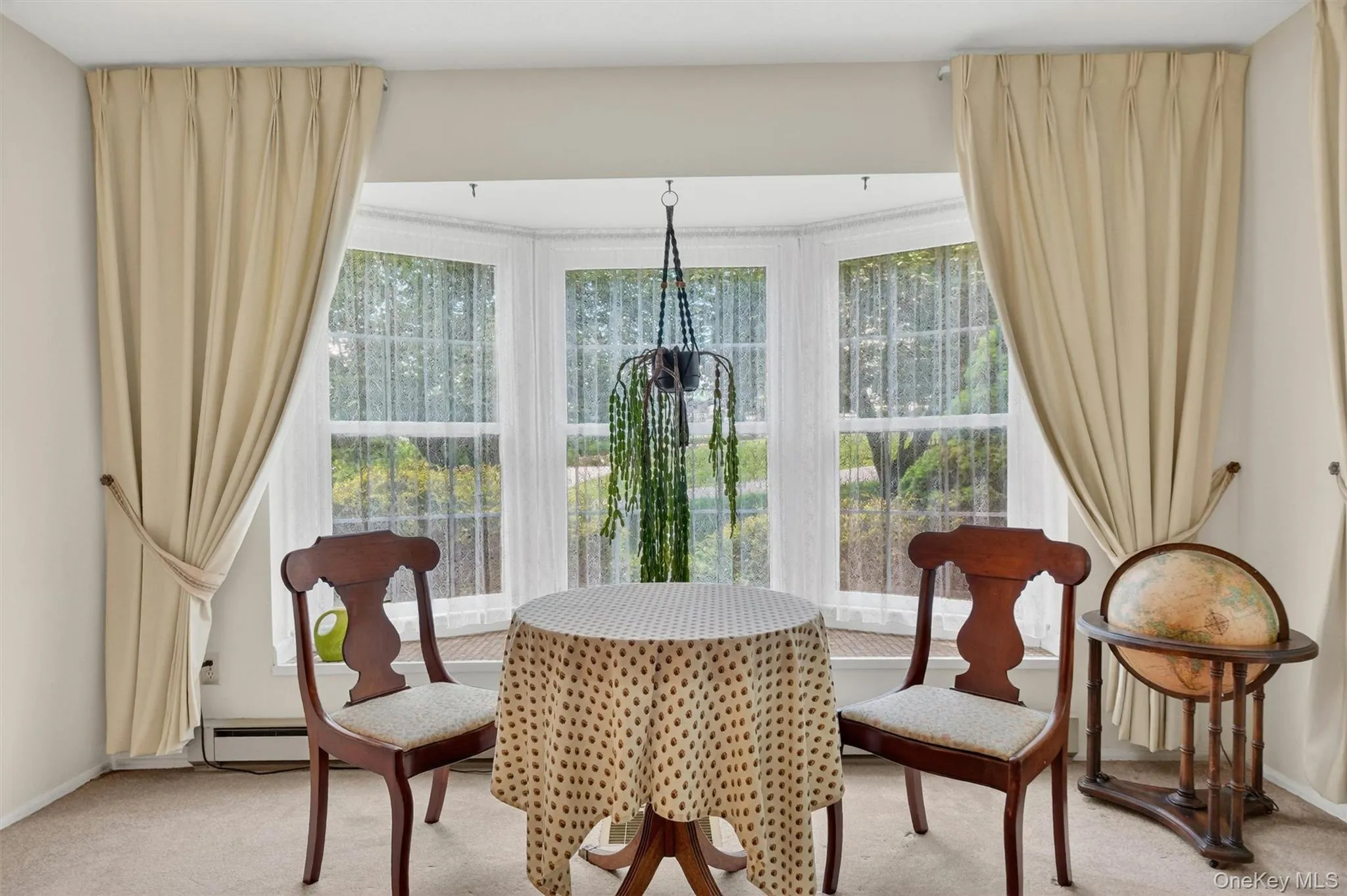 Living room: The bay window in the in the living room faces due south / southeast taking in abundant daylight. Living room: The bay window in the in the living room faces due south / southeast taking in abundant daylight.