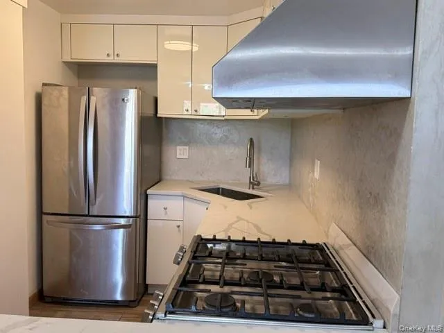 135-08 82nd Avenue, New York, NY, 2 Bedrooms Bedrooms, 4 Rooms Rooms,1 BathroomBathrooms,Residential,For Rent,82nd,0,1006205 135-08 82nd Avenue, New York, NY, 2 Bedrooms Bedrooms, 4 Rooms Rooms,1 BathroomBathrooms,Residential,For Rent,82nd,0,1006205
