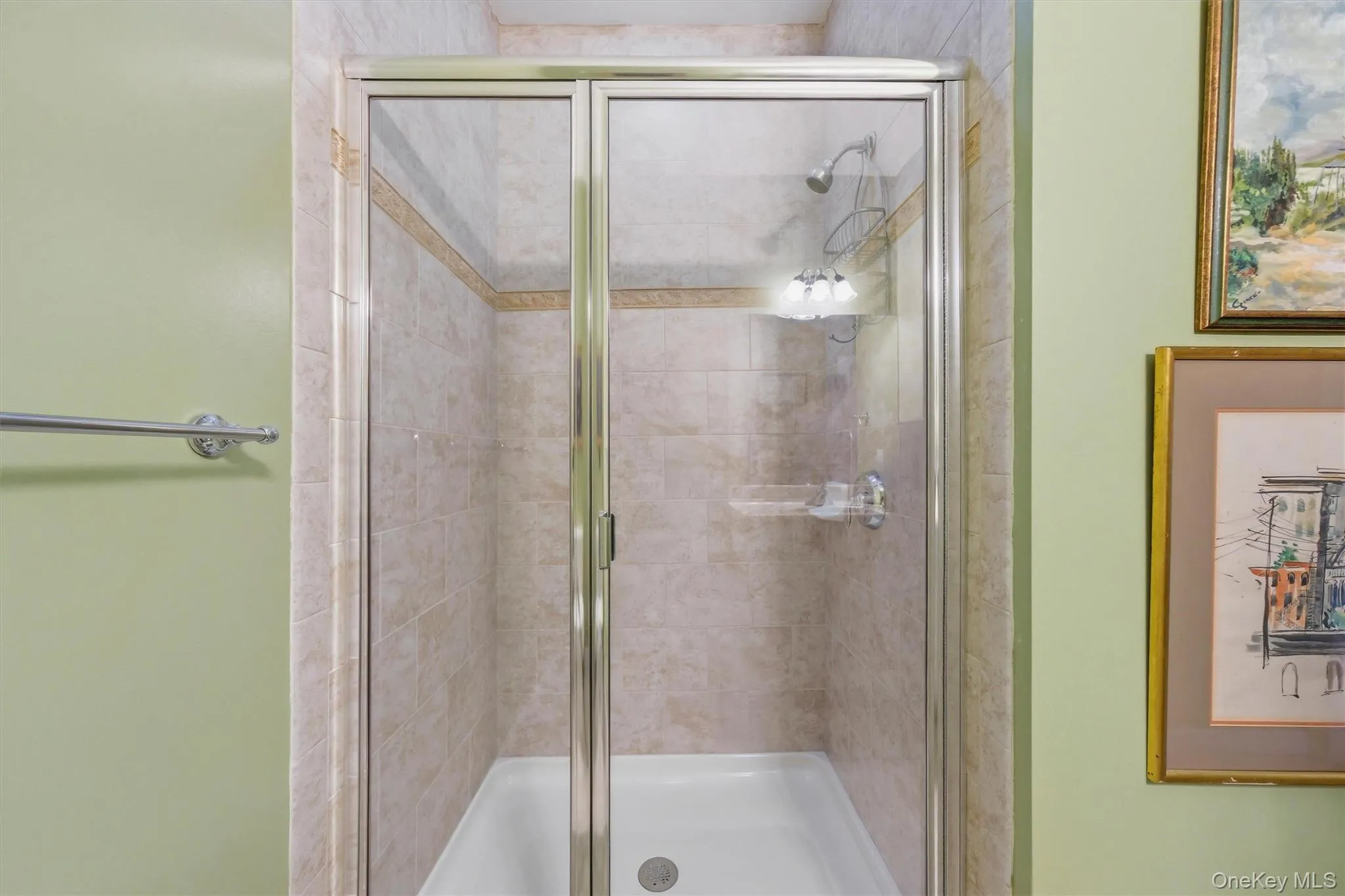 ... and a tiled shower. ... and a tiled shower.