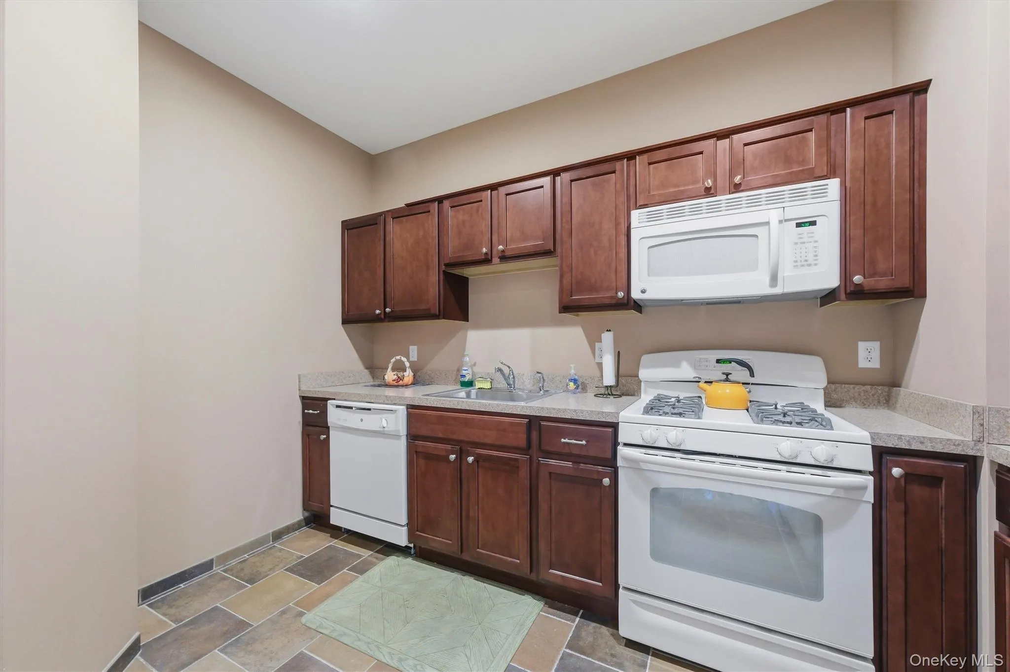 Clubhouse kitchen available for everyday use or special events. Clubhouse kitchen available for everyday use or special events.