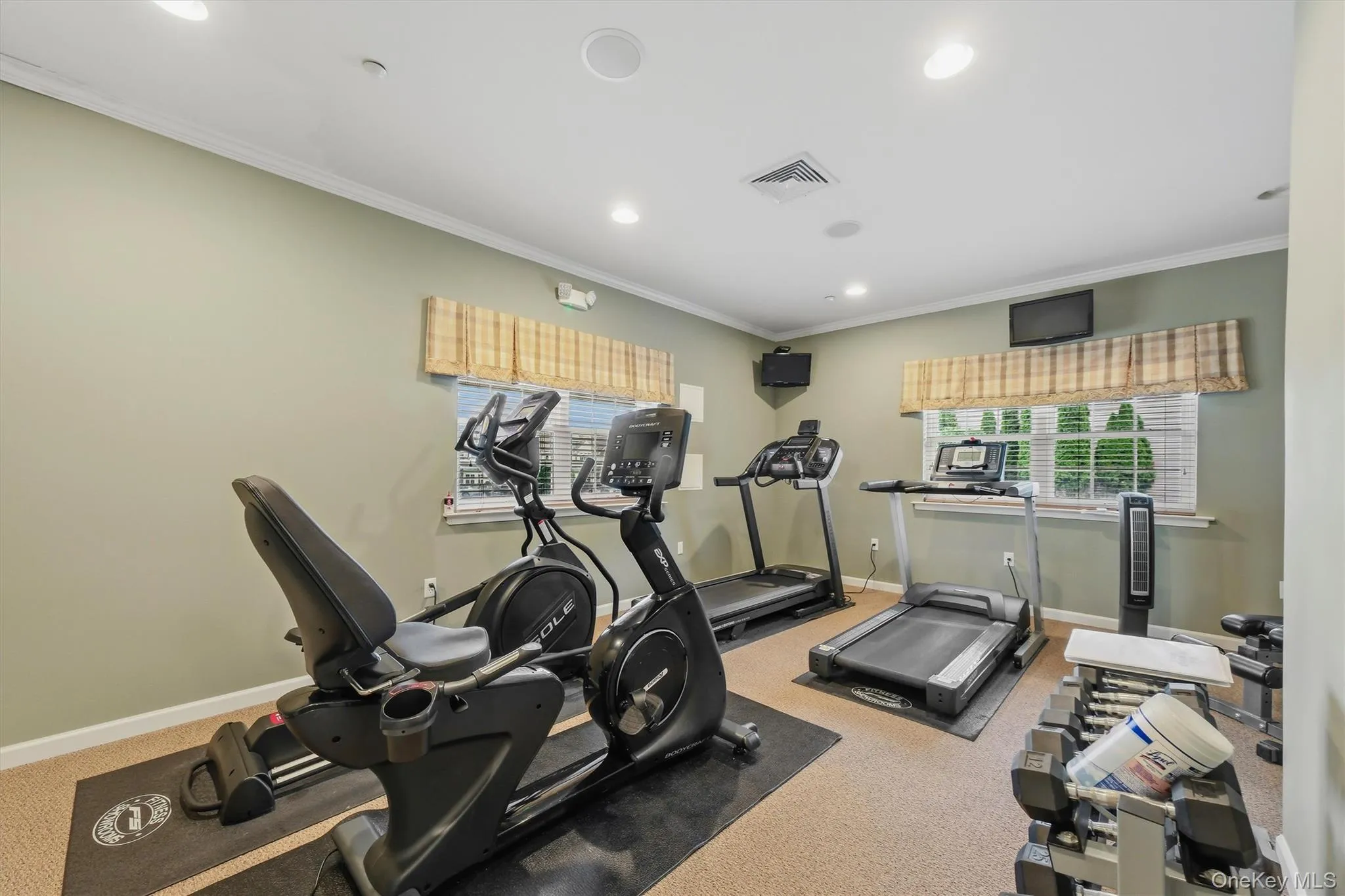 Clubhouse fitness room available for resident use. Clubhouse fitness room available for resident use.