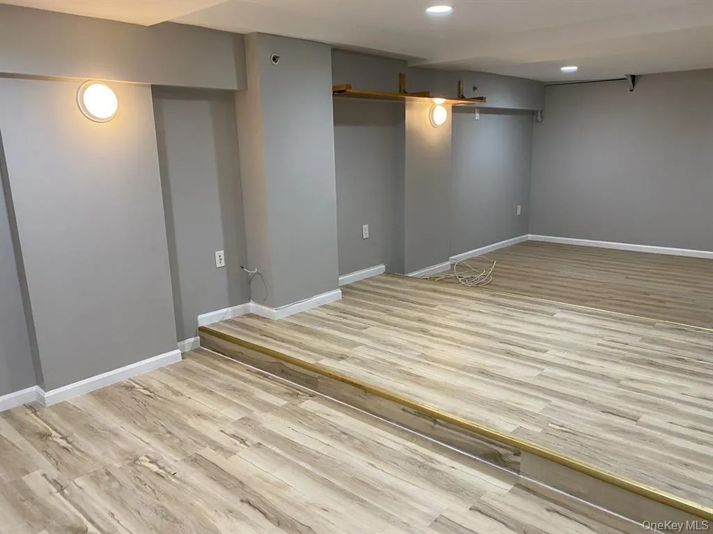 94 4th Avenue, Islip, NY, 2 Rooms Rooms,1 BathroomBathrooms,Residential Lease,For Rent,4th,0,1006209 94 4th Avenue, Islip, NY, 2 Rooms Rooms,1 BathroomBathrooms,Residential Lease,For Rent,4th,0,1006209