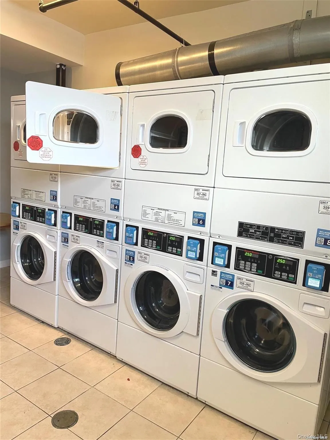 94 4th Avenue, Islip, NY, 2 Rooms Rooms,1 BathroomBathrooms,Residential Lease,For Rent,4th,0,1006209 94 4th Avenue, Islip, NY, 2 Rooms Rooms,1 BathroomBathrooms,Residential Lease,For Rent,4th,0,1006209