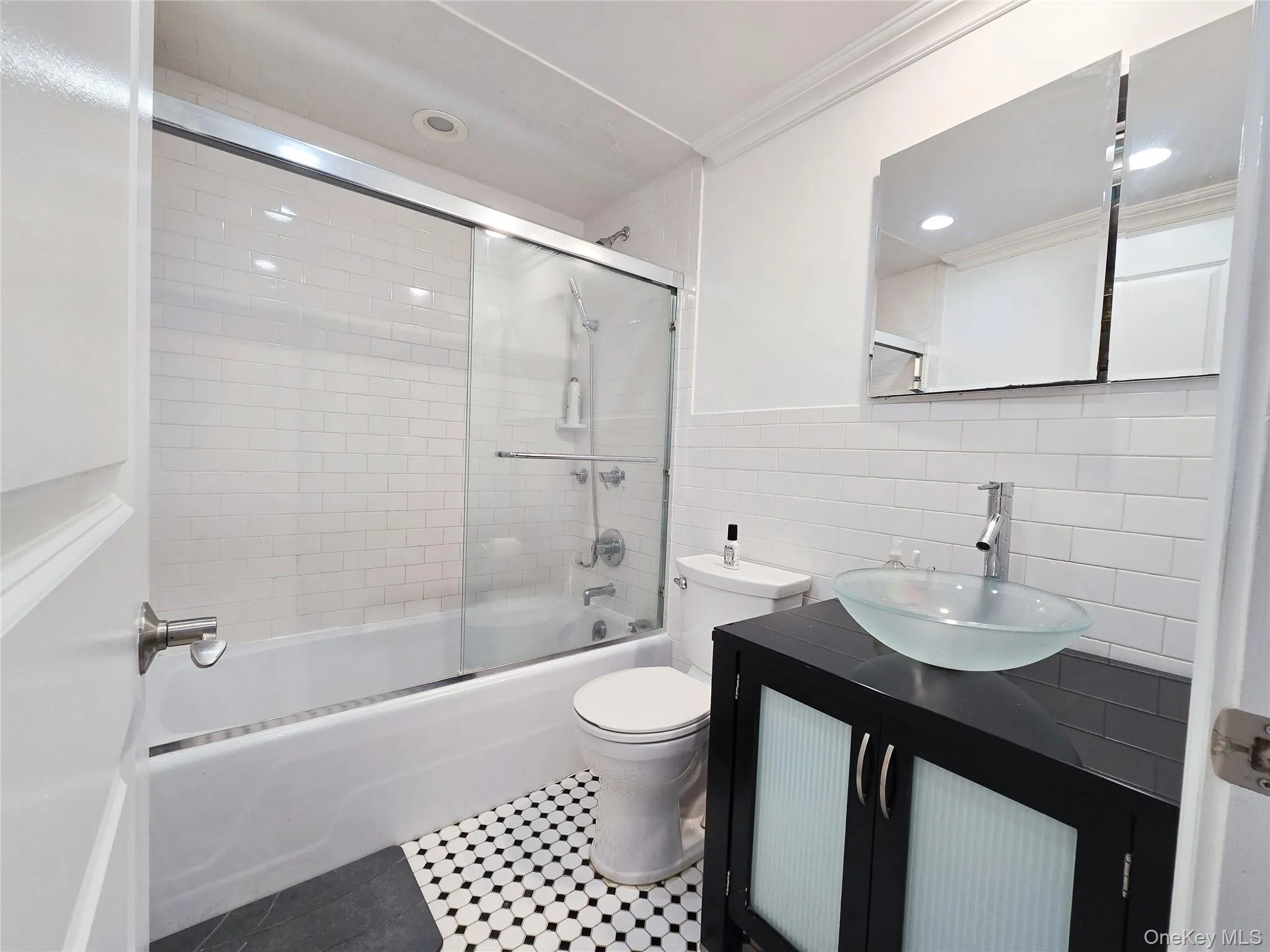 137 36th Street, New York, NY, 1 Bedroom Bedrooms, 4 Rooms Rooms,1 BathroomBathrooms,Residential,For Rent,36th,0,1006220 137 36th Street, New York, NY, 1 Bedroom Bedrooms, 4 Rooms Rooms,1 BathroomBathrooms,Residential,For Rent,36th,0,1006220