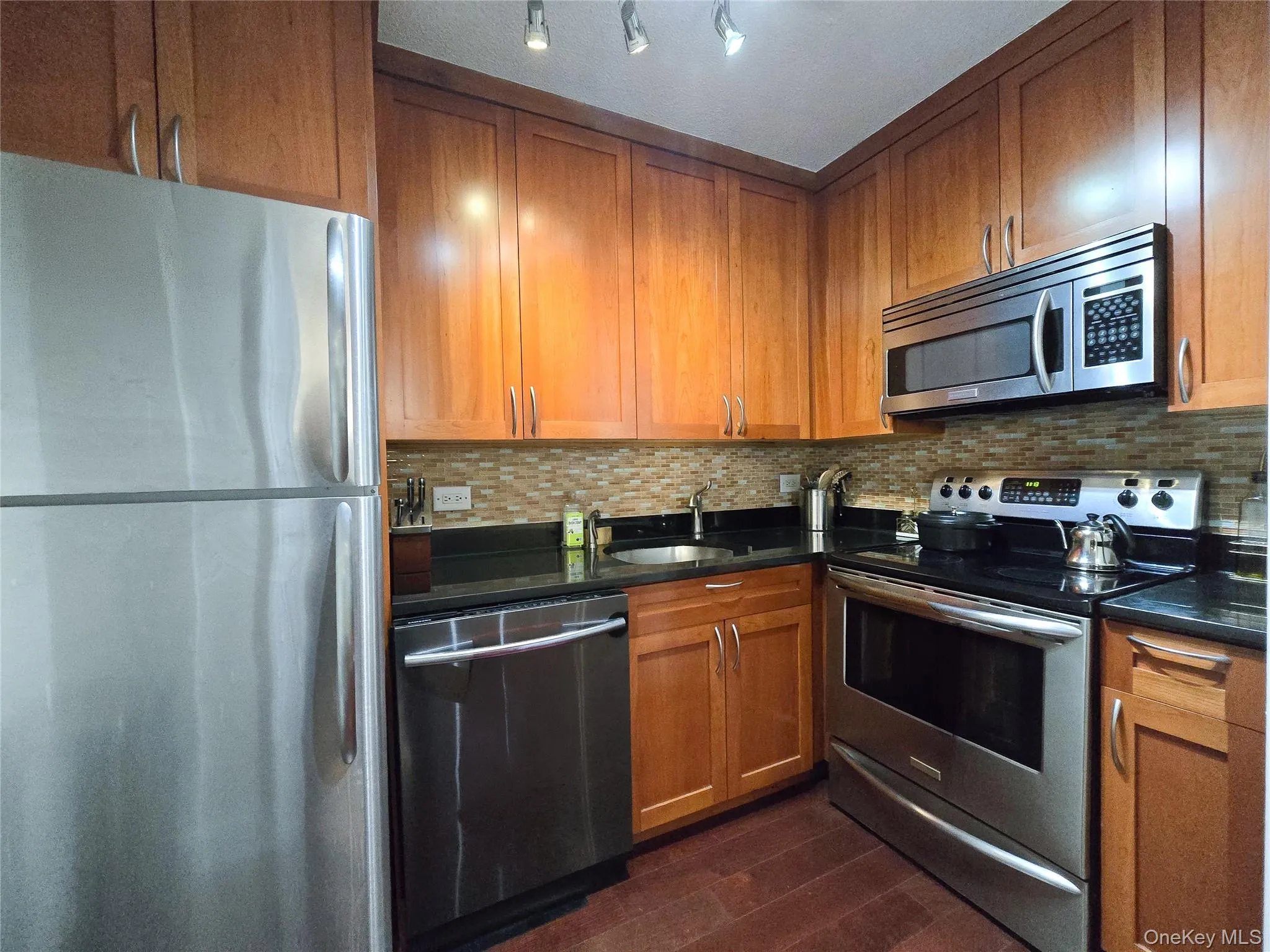 137 36th Street, New York, NY, 1 Bedroom Bedrooms, 4 Rooms Rooms,1 BathroomBathrooms,Residential,For Rent,36th,0,1006220 137 36th Street, New York, NY, 1 Bedroom Bedrooms, 4 Rooms Rooms,1 BathroomBathrooms,Residential,For Rent,36th,0,1006220