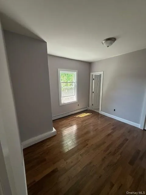 6 Lockwood Avenue, Yonkers, NY, 1 Bedroom Bedrooms, 3 Rooms Rooms,1 BathroomBathrooms,Residential Lease,For Rent,Lockwood,0,1006224 6 Lockwood Avenue, Yonkers, NY, 1 Bedroom Bedrooms, 3 Rooms Rooms,1 BathroomBathrooms,Residential Lease,For Rent,Lockwood,0,1006224
