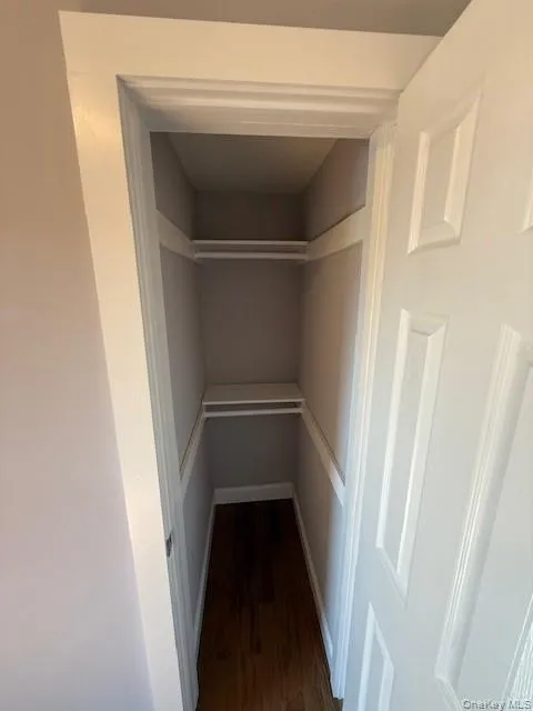 6 Lockwood Avenue, Yonkers, NY, 1 Bedroom Bedrooms, 3 Rooms Rooms,1 BathroomBathrooms,Residential Lease,For Rent,Lockwood,0,1006224 6 Lockwood Avenue, Yonkers, NY, 1 Bedroom Bedrooms, 3 Rooms Rooms,1 BathroomBathrooms,Residential Lease,For Rent,Lockwood,0,1006224
