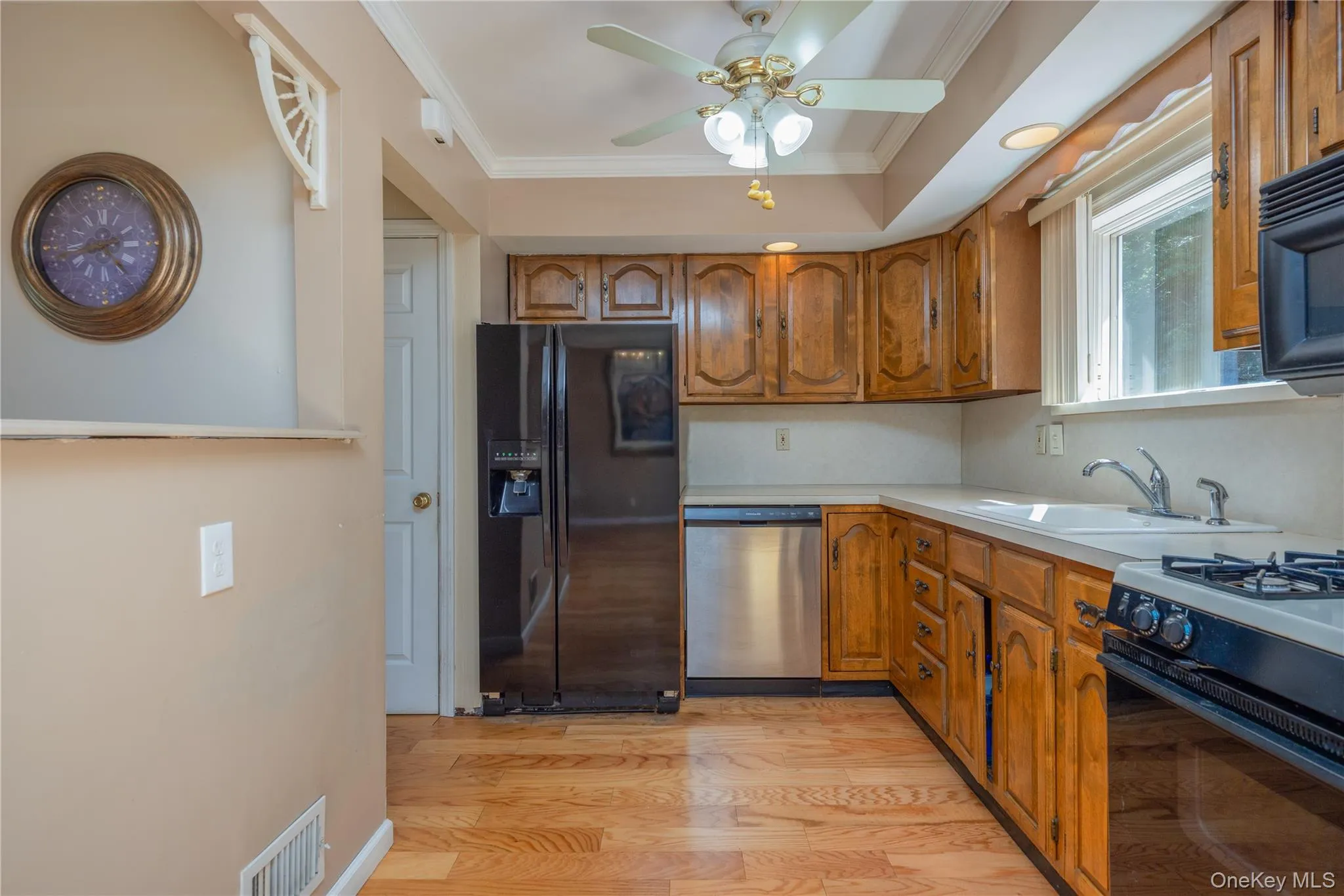 6 Beech Street, Clarkstown, NY, 3 Bedrooms Bedrooms, 8 Rooms Rooms,2 BathroomsBathrooms,Residential,For Rent,Beech,0,1006233 6 Beech Street, Clarkstown, NY, 3 Bedrooms Bedrooms, 8 Rooms Rooms,2 BathroomsBathrooms,Residential,For Rent,Beech,0,1006233