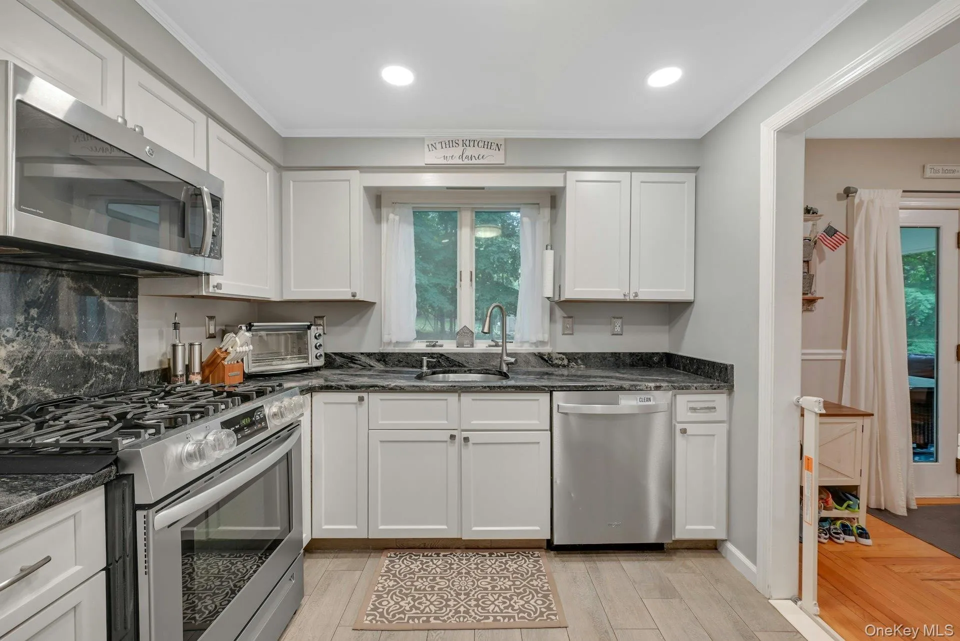 3 Hemion Way, Ramapo, NY, 3 Bedrooms Bedrooms, 10 Rooms Rooms,1 BathroomBathrooms,Residential,For Rent,Hemion,0,1006237 3 Hemion Way, Ramapo, NY, 3 Bedrooms Bedrooms, 10 Rooms Rooms,1 BathroomBathrooms,Residential,For Rent,Hemion,0,1006237