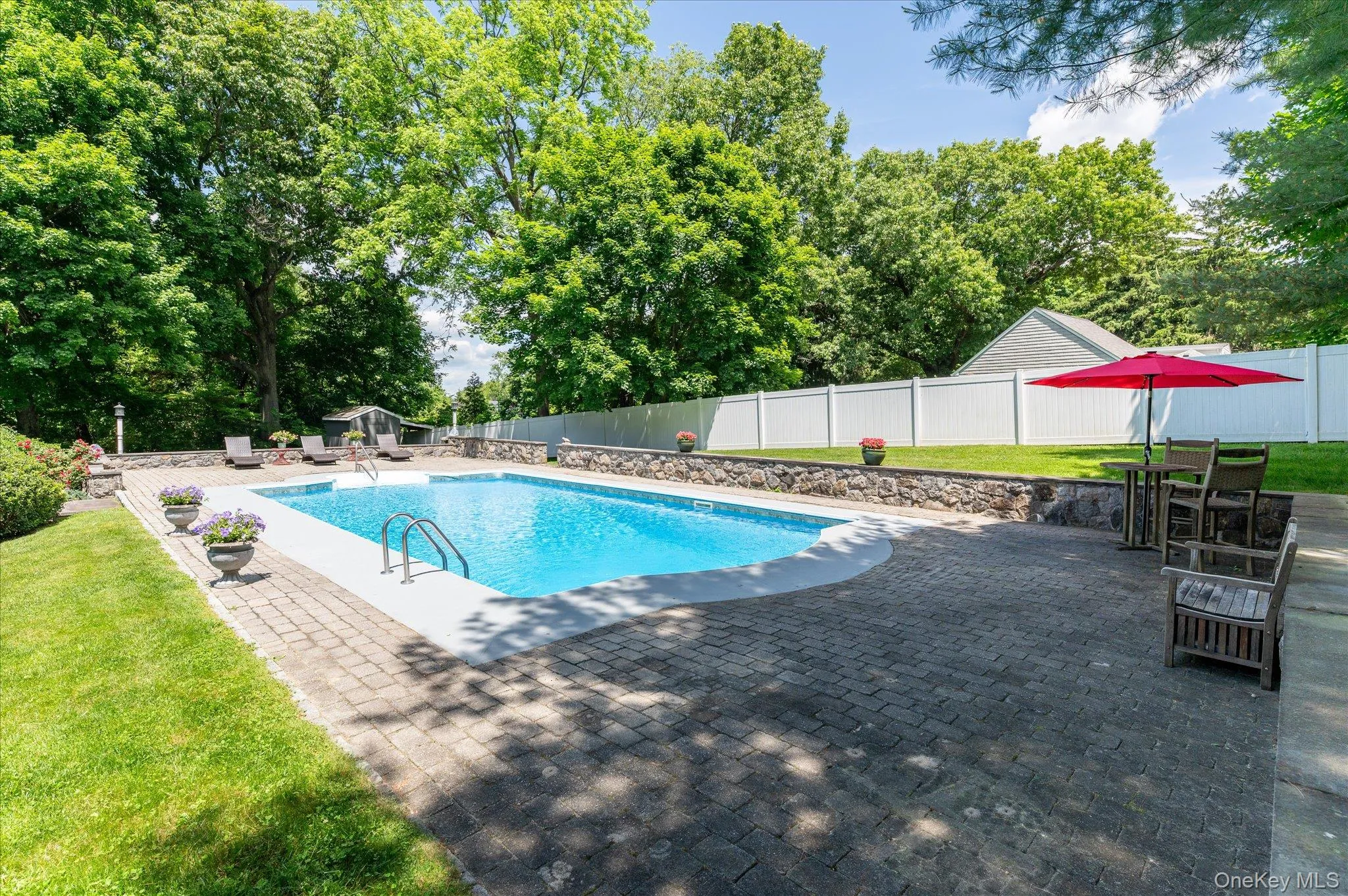 In-ground Pool In-ground Pool