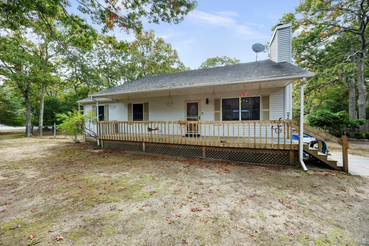 1 Amagansett E Drive, East Hampton, New York 11937