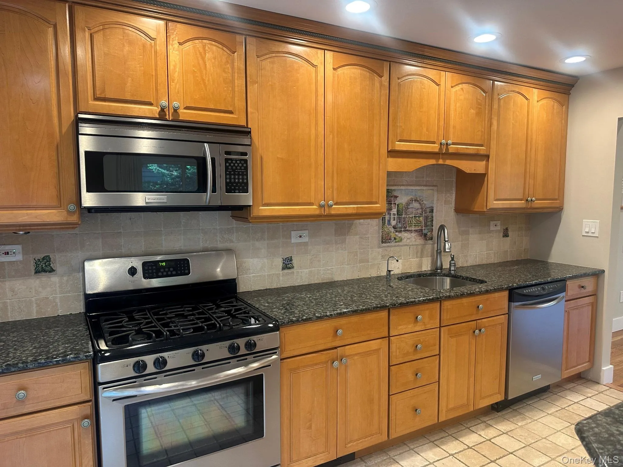 11 Royal Oak Drive, Huntington, NY, 4 Bedrooms Bedrooms, 8 Rooms Rooms,2 BathroomsBathrooms,Residential,For Rent,Royal Oak,0,1006252 11 Royal Oak Drive, Huntington, NY, 4 Bedrooms Bedrooms, 8 Rooms Rooms,2 BathroomsBathrooms,Residential,For Rent,Royal Oak,0,1006252