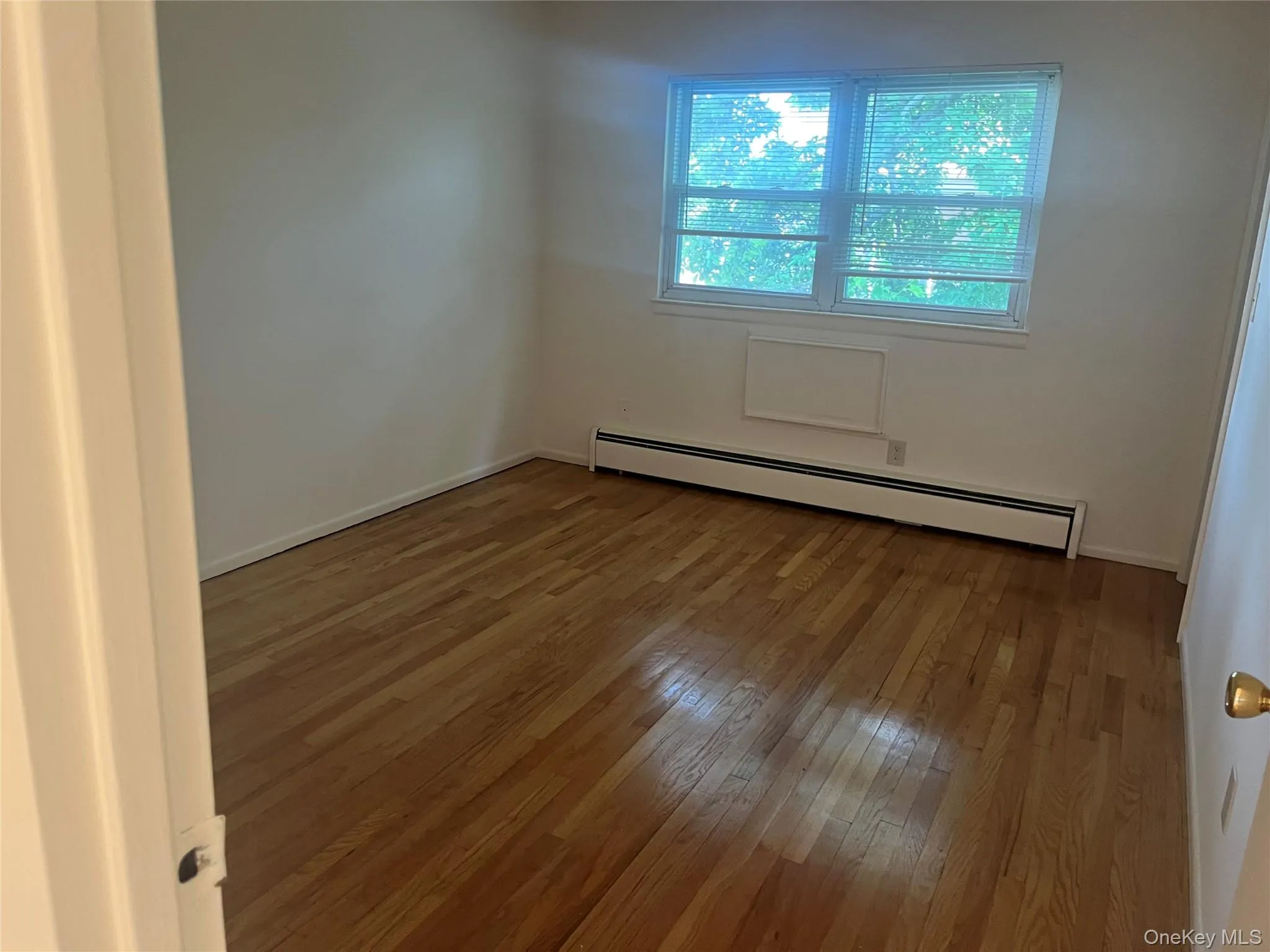 97B Middletown Road, Orangetown, NY, 2 Bedrooms Bedrooms, 4 Rooms Rooms,1 BathroomBathrooms,Residential Lease,For Rent,Middletown,0,1006253 97B Middletown Road, Orangetown, NY, 2 Bedrooms Bedrooms, 4 Rooms Rooms,1 BathroomBathrooms,Residential Lease,For Rent,Middletown,0,1006253