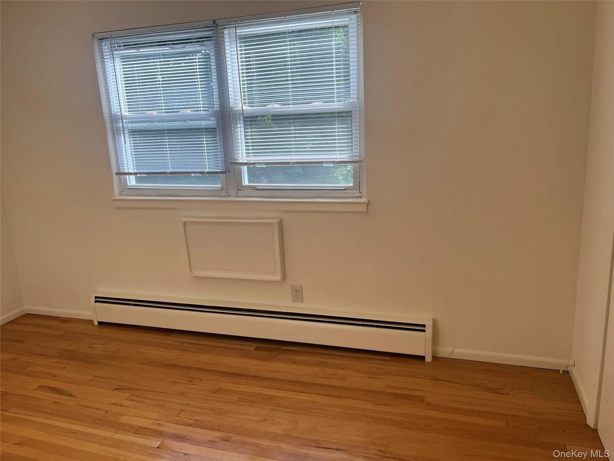 97B Middletown Road, Orangetown, NY, 2 Bedrooms Bedrooms, 4 Rooms Rooms,1 BathroomBathrooms,Residential Lease,For Rent,Middletown,0,1006253 97B Middletown Road, Orangetown, NY, 2 Bedrooms Bedrooms, 4 Rooms Rooms,1 BathroomBathrooms,Residential Lease,For Rent,Middletown,0,1006253