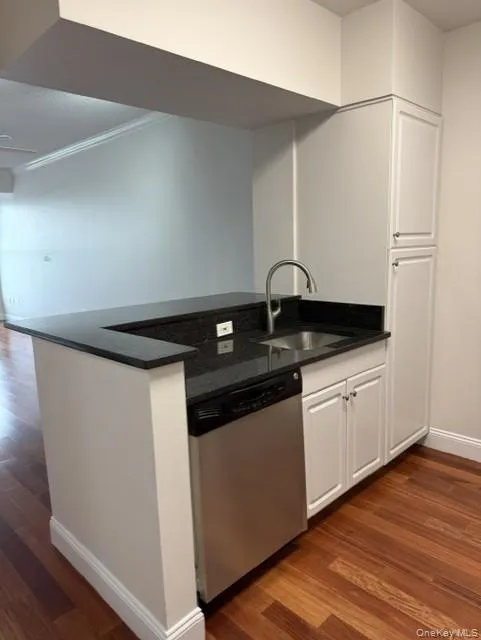 100 New Roc City Place, New Rochelle, NY, 1 Bedroom Bedrooms, 3 Rooms Rooms,1 BathroomBathrooms,Residential,For Rent,New Roc City,0,1006254 100 New Roc City Place, New Rochelle, NY, 1 Bedroom Bedrooms, 3 Rooms Rooms,1 BathroomBathrooms,Residential,For Rent,New Roc City,0,1006254