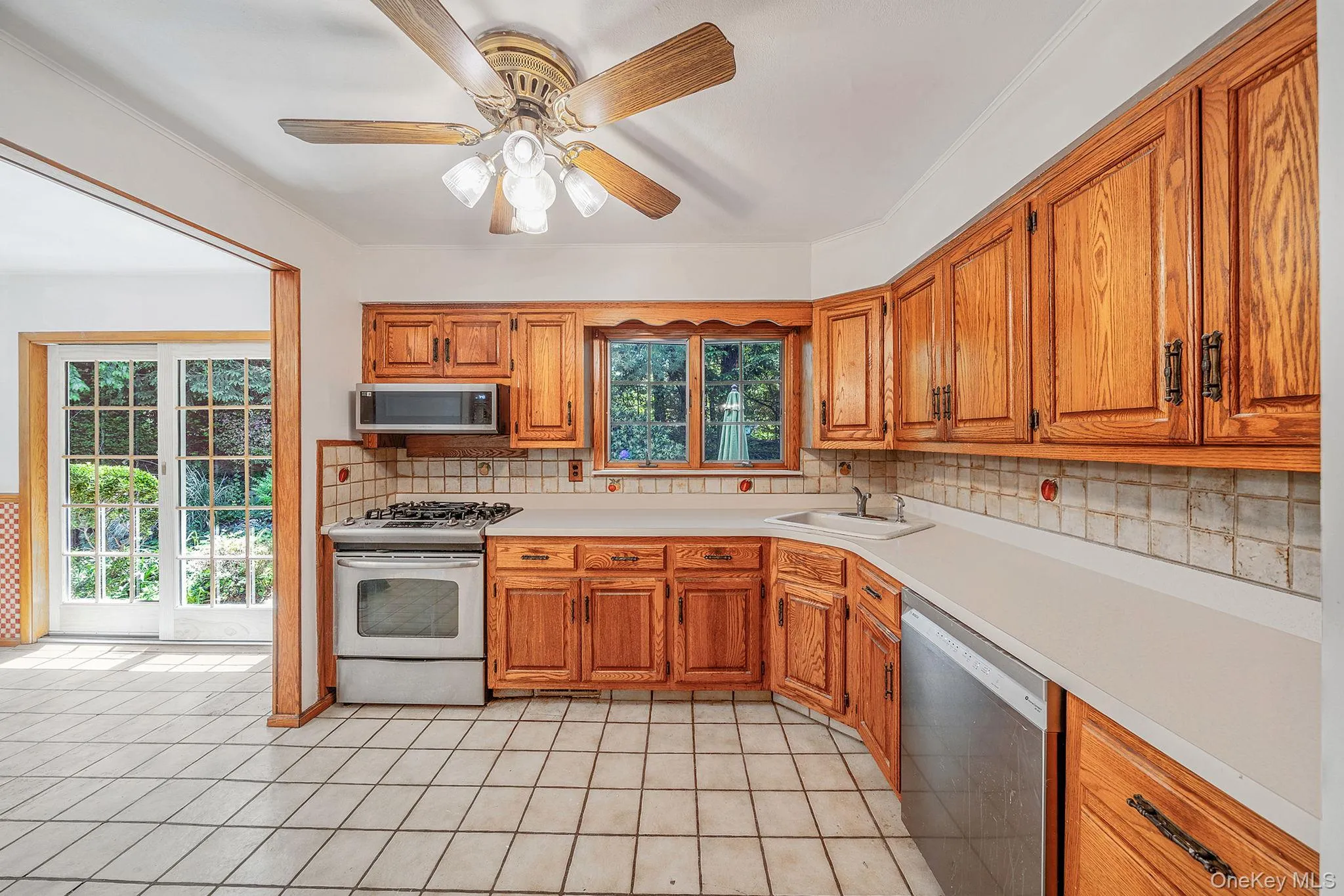 34 Gristmill Lane, Huntington, NY, 3 Bedrooms Bedrooms, 10 Rooms Rooms,2 BathroomsBathrooms,Residential,For Rent,Gristmill,0,1006260 34 Gristmill Lane, Huntington, NY, 3 Bedrooms Bedrooms, 10 Rooms Rooms,2 BathroomsBathrooms,Residential,For Rent,Gristmill,0,1006260